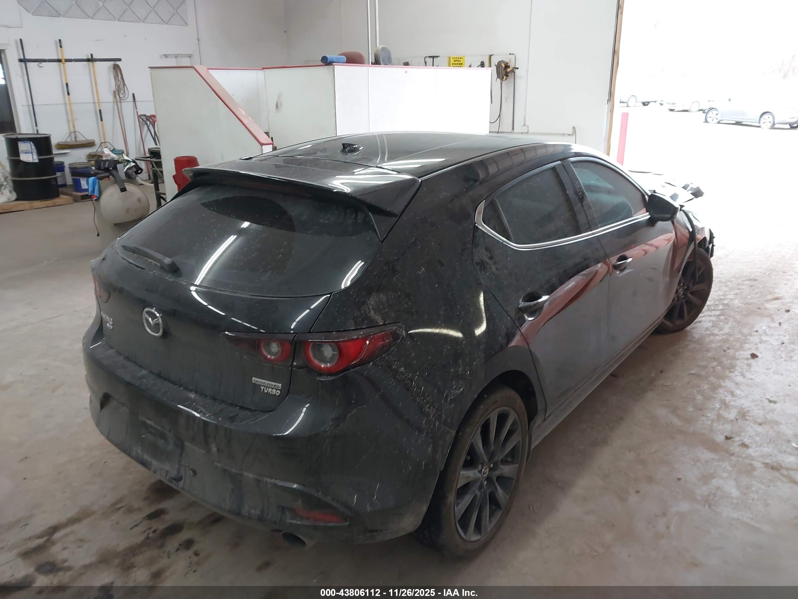 MAZDA MAZDA3 image 4