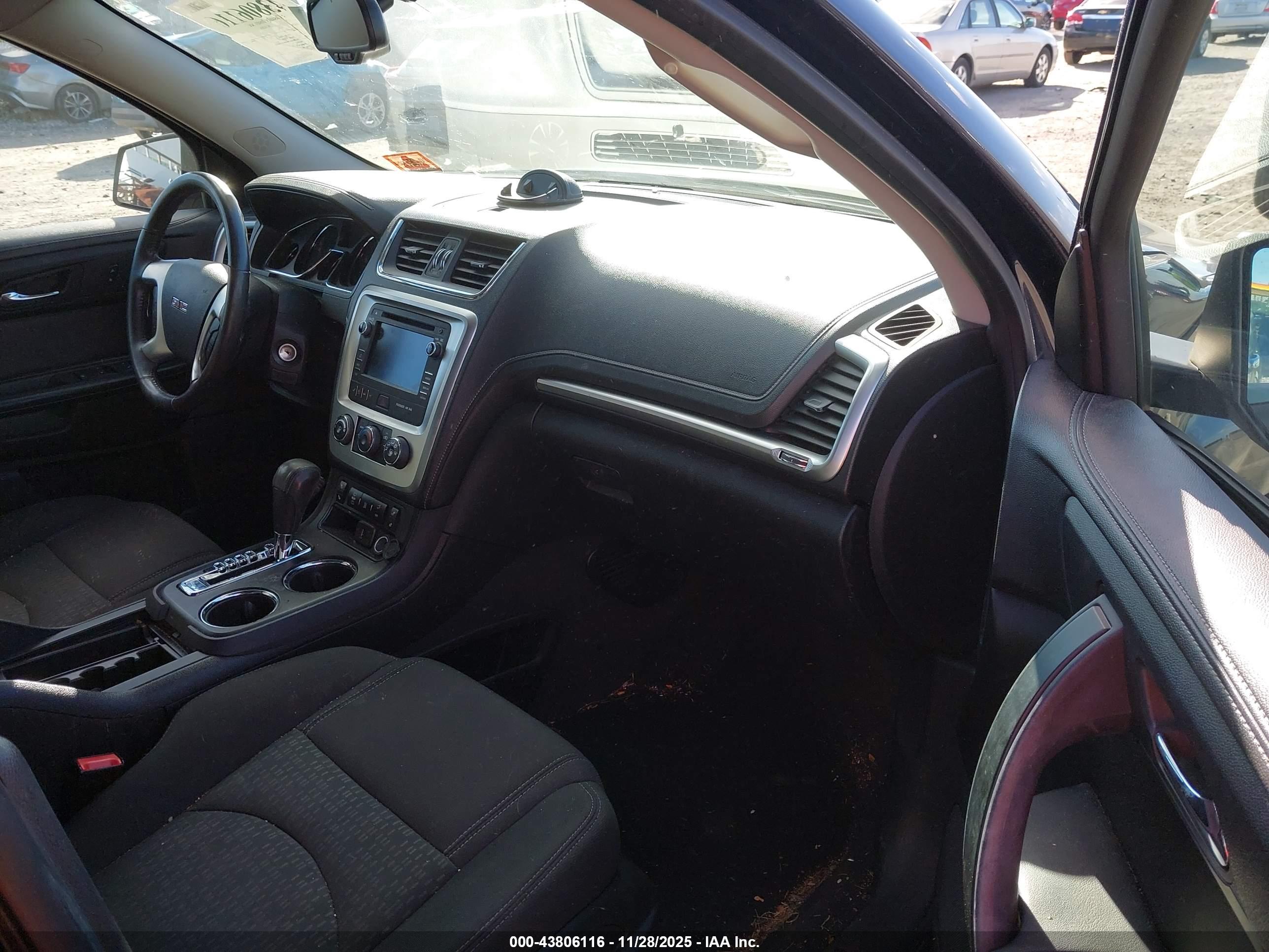 GMC ACADIA image 5