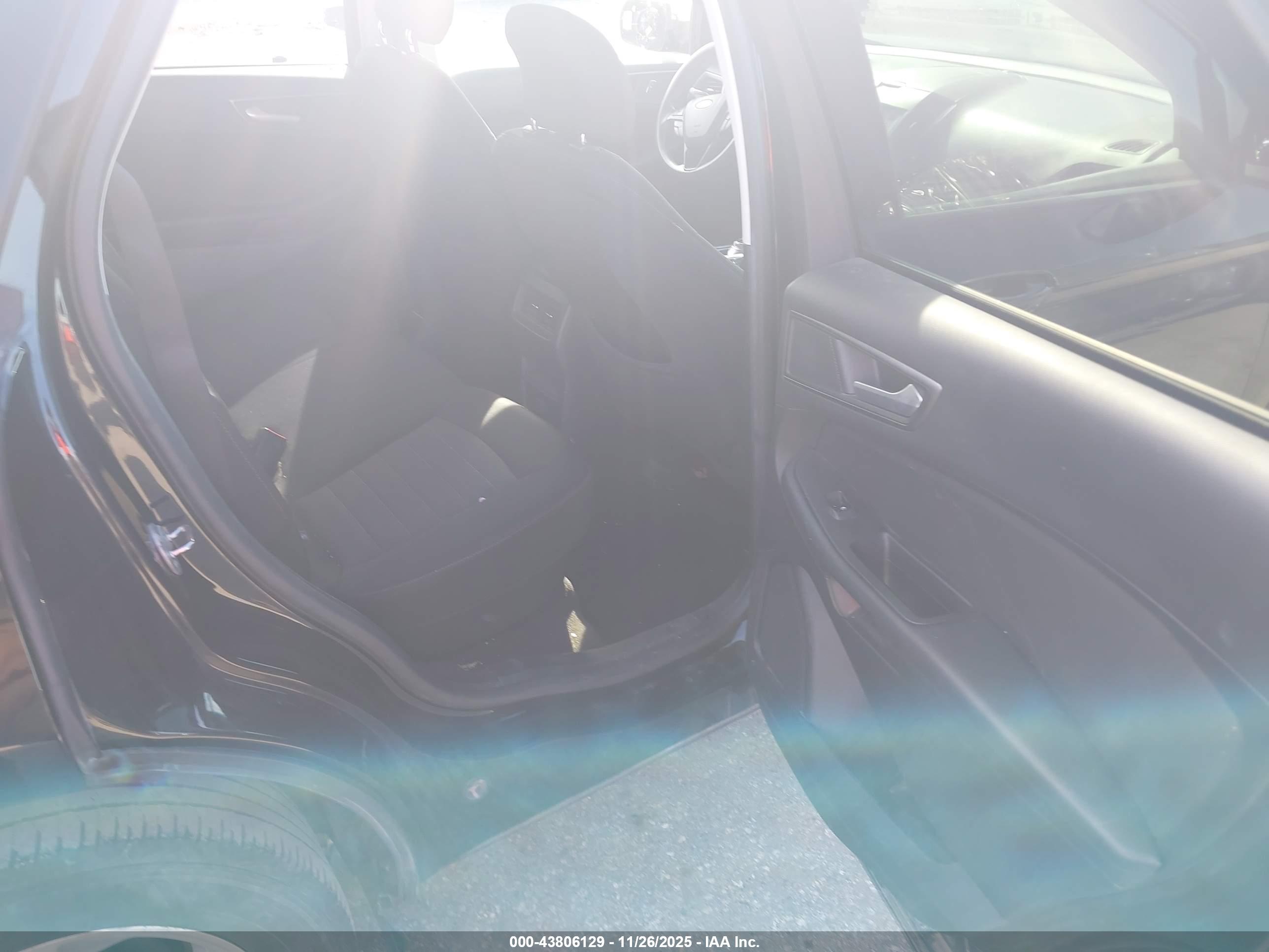 FORD EDGE image 8