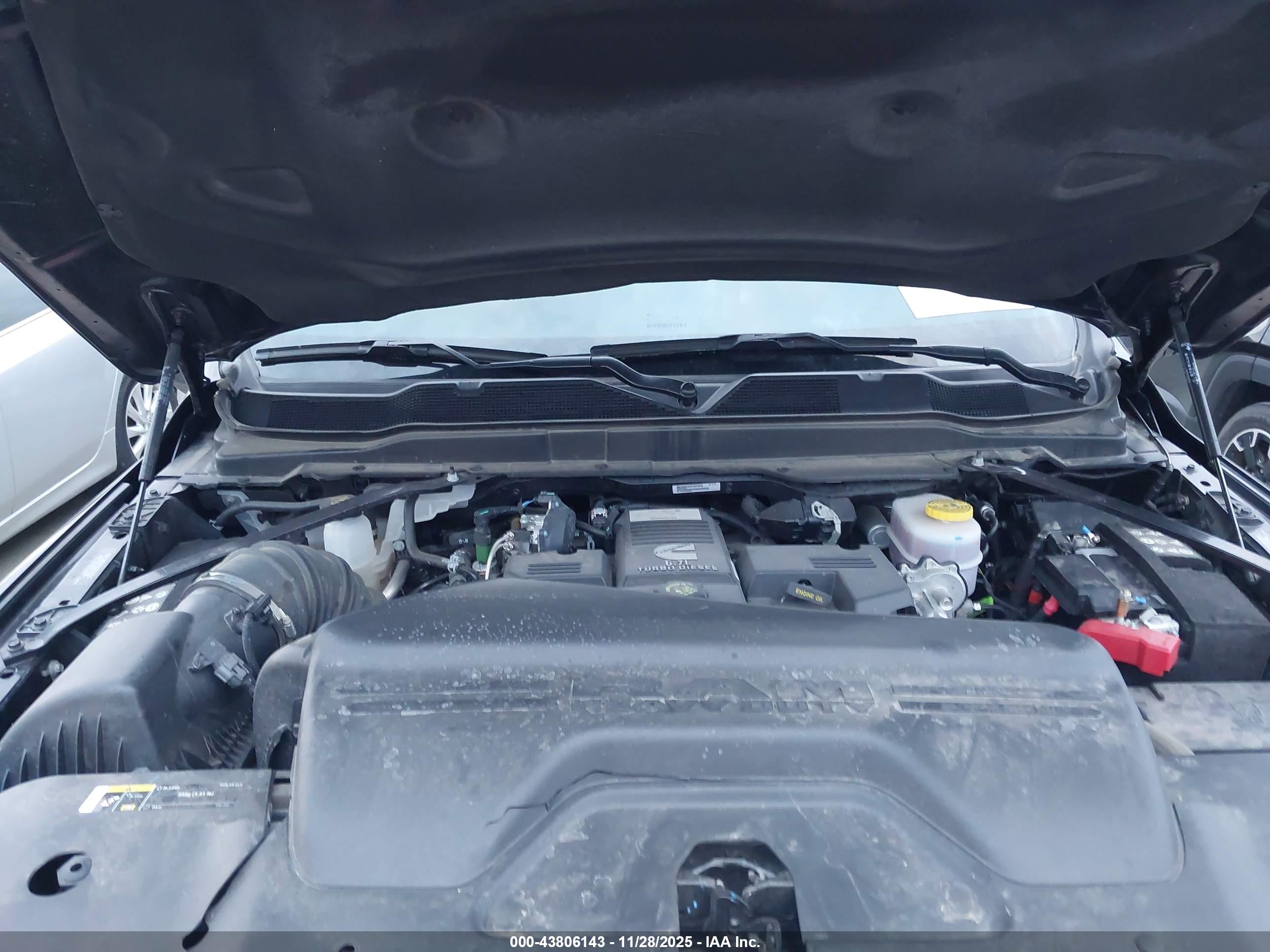 RAM 2500 image 10