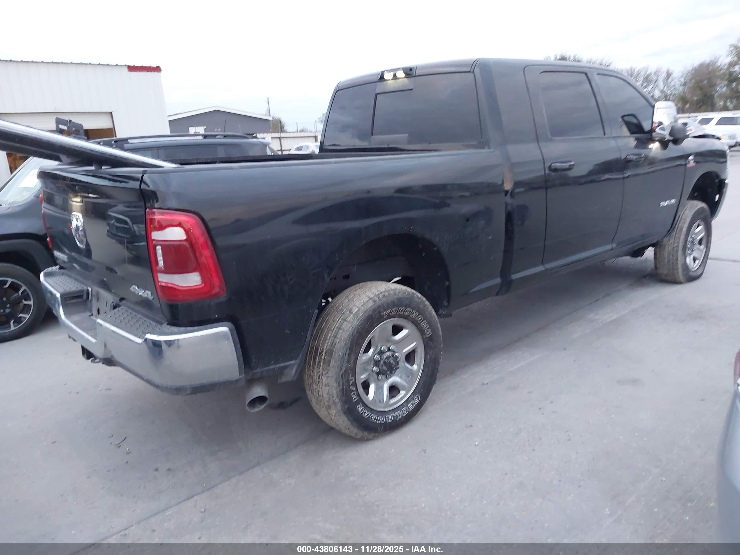 RAM 2500 image 4