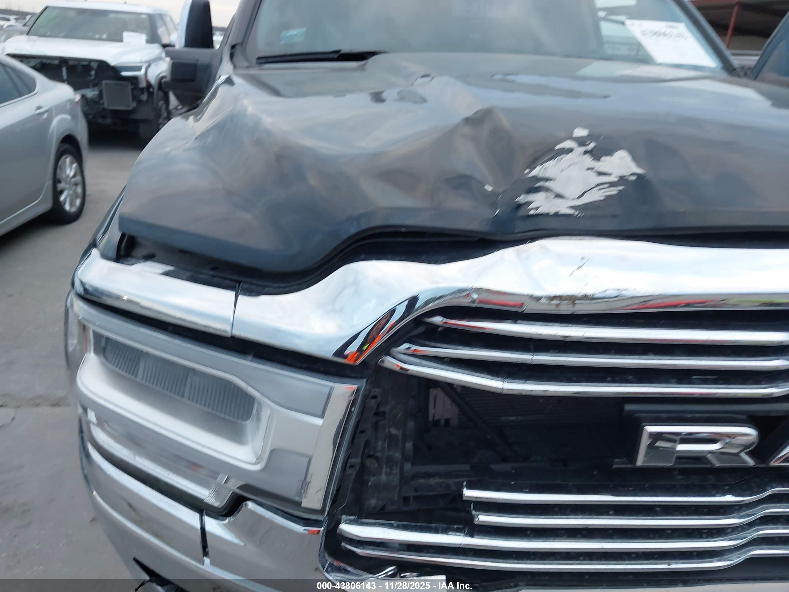 RAM 2500 image 6