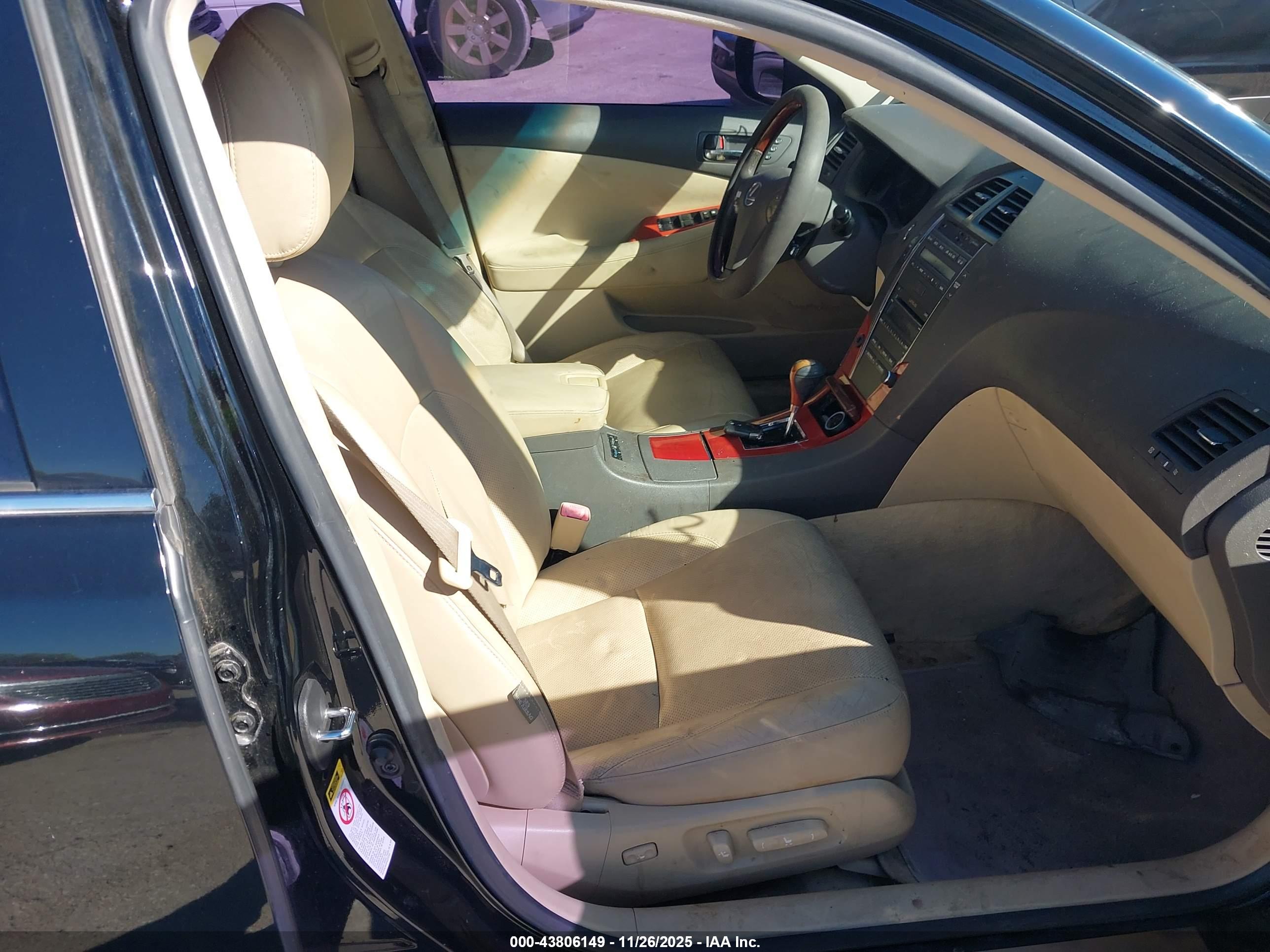 LEXUS ES image 5