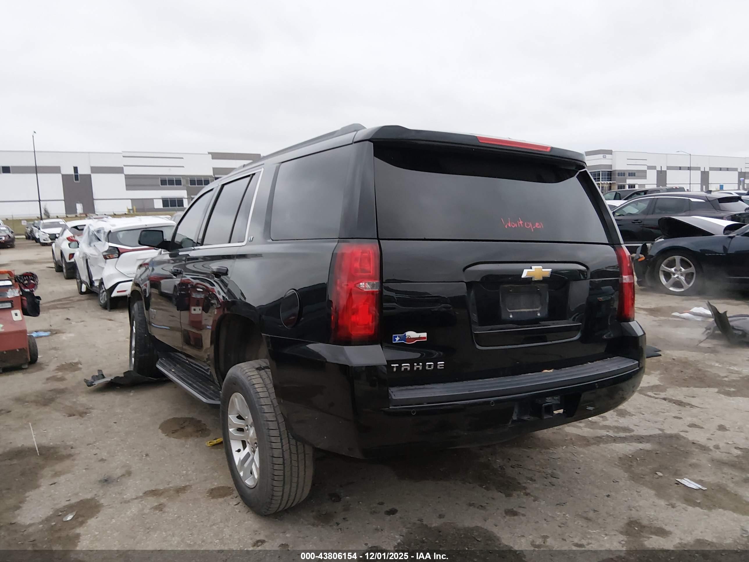 CHEVROLET TAHOE image 3