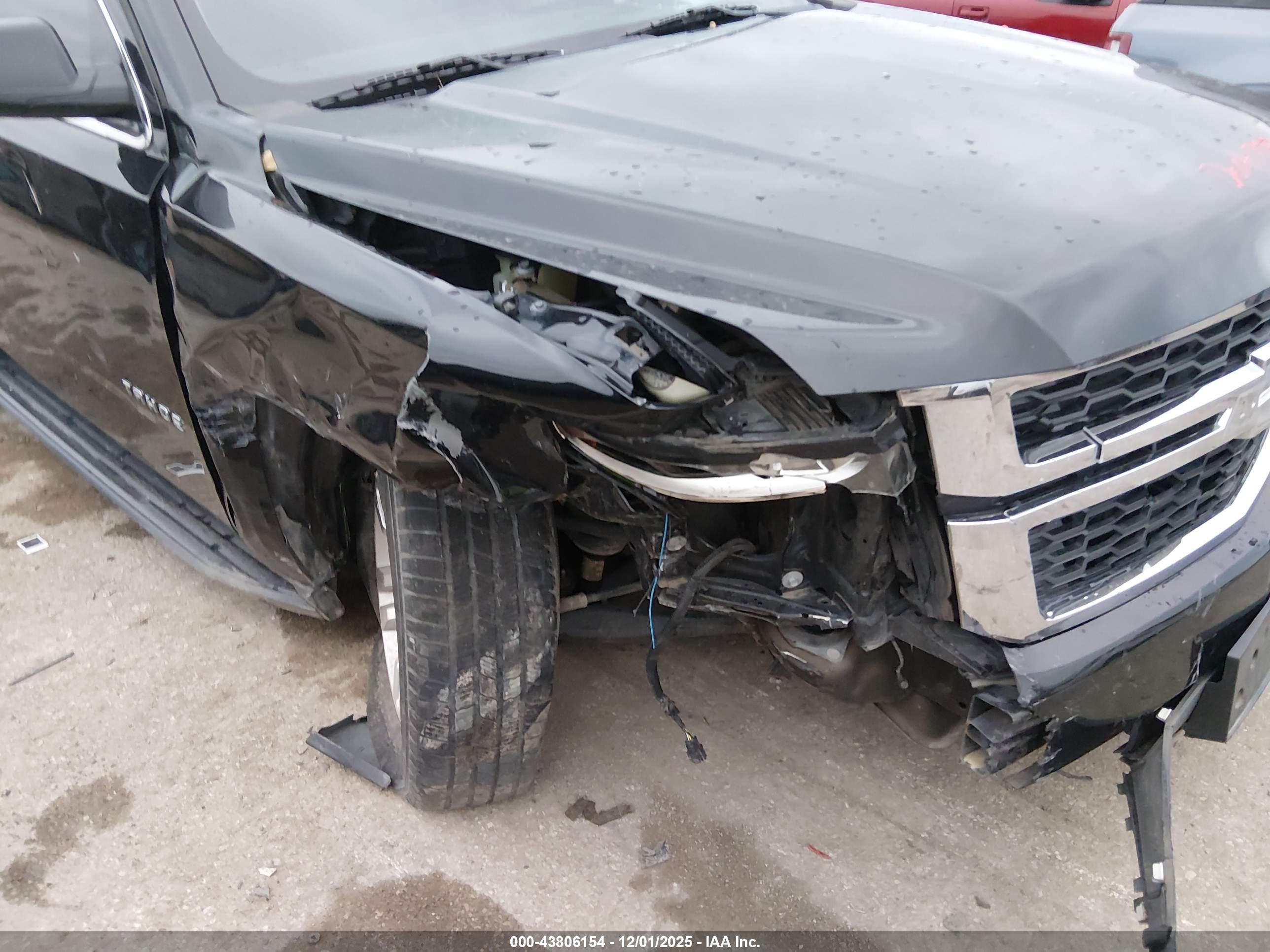 CHEVROLET TAHOE image 6