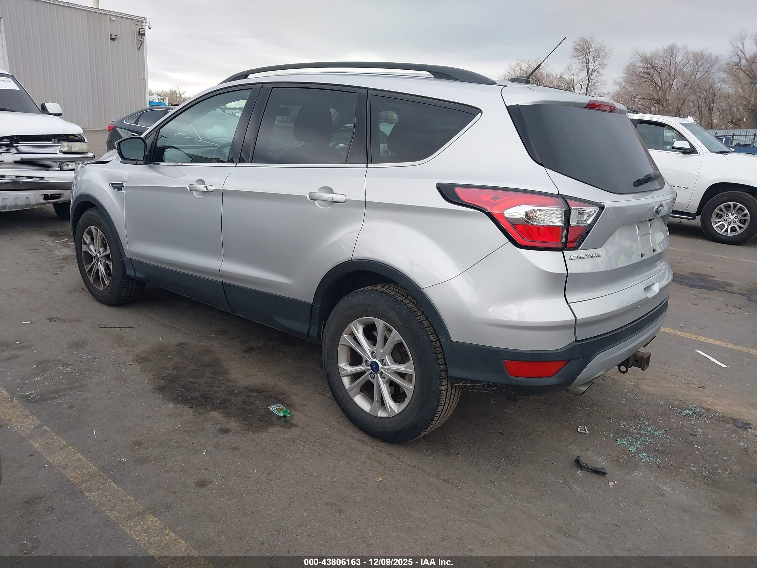 FORD ESCAPE image 3