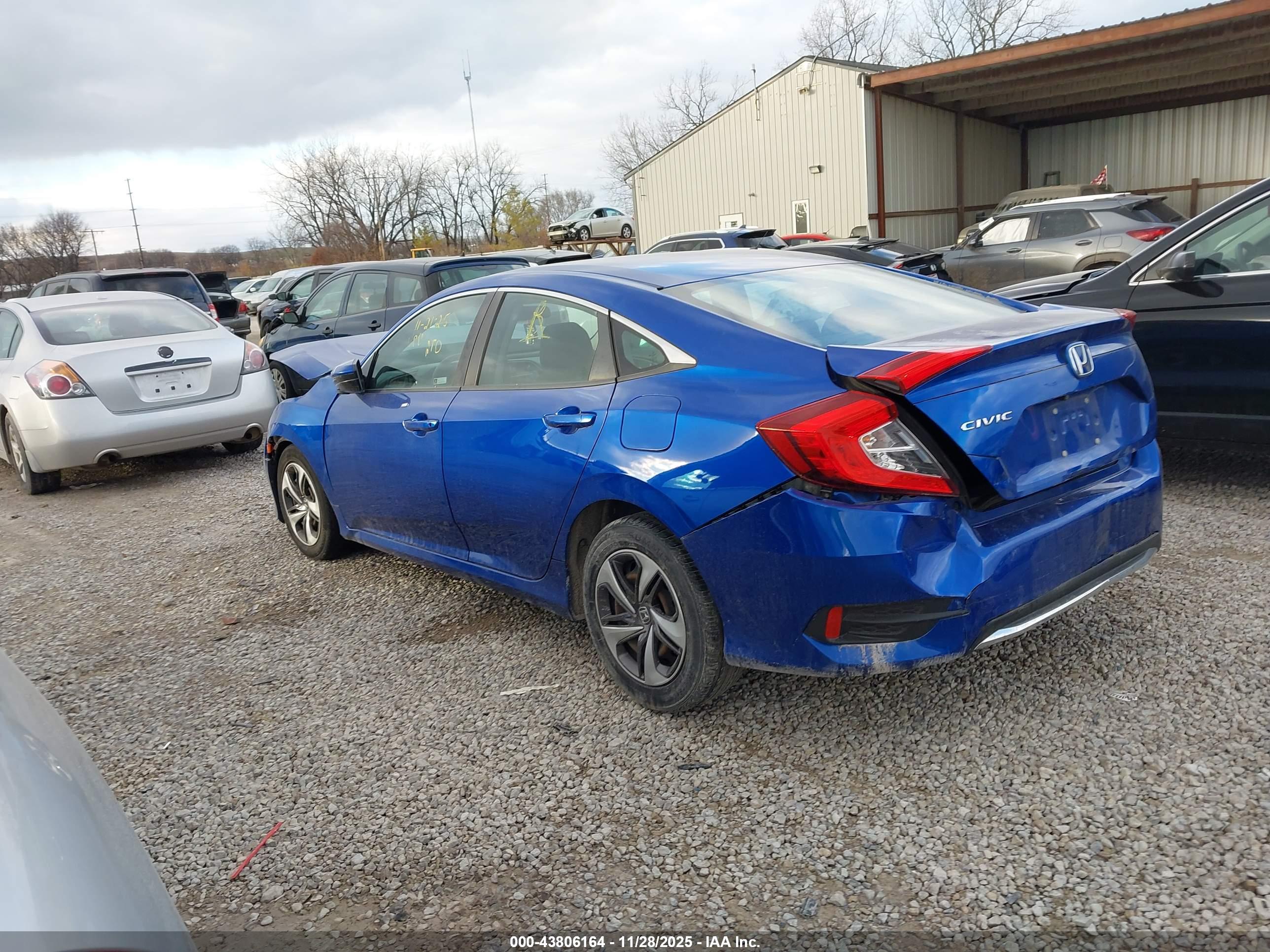 HONDA CIVIC image 3