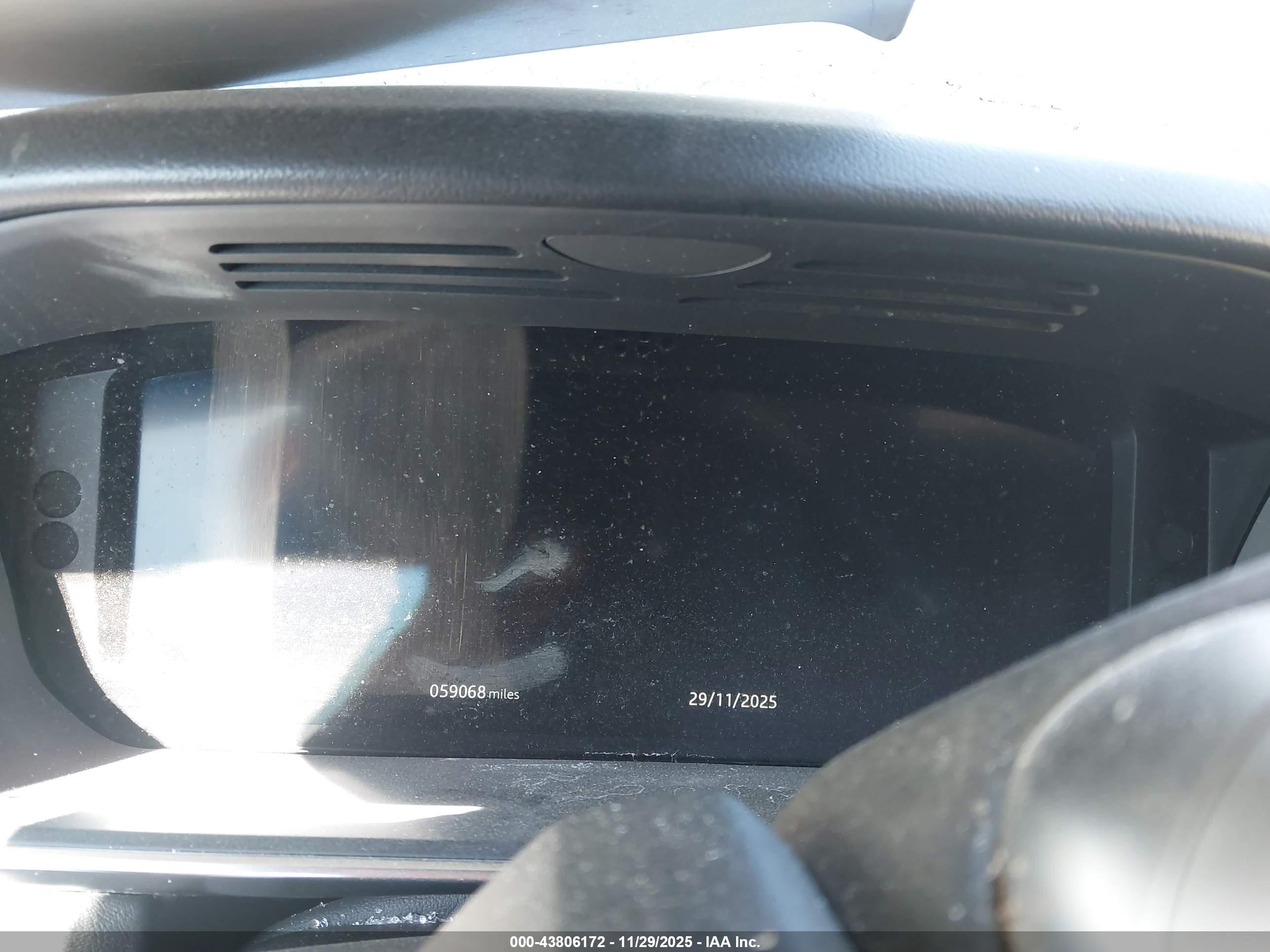 LAND ROVER image 7