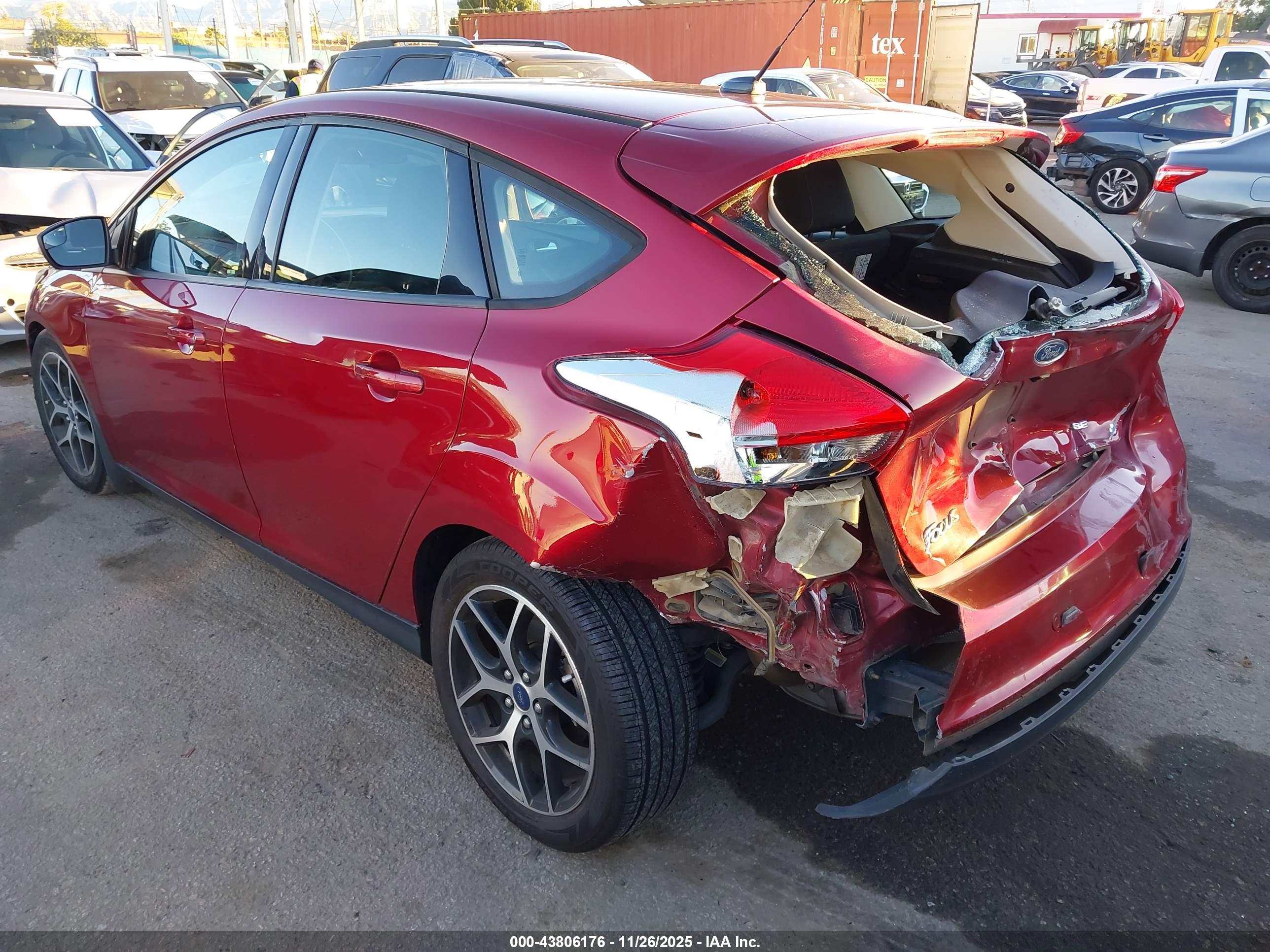 FORD FOCUS image 3