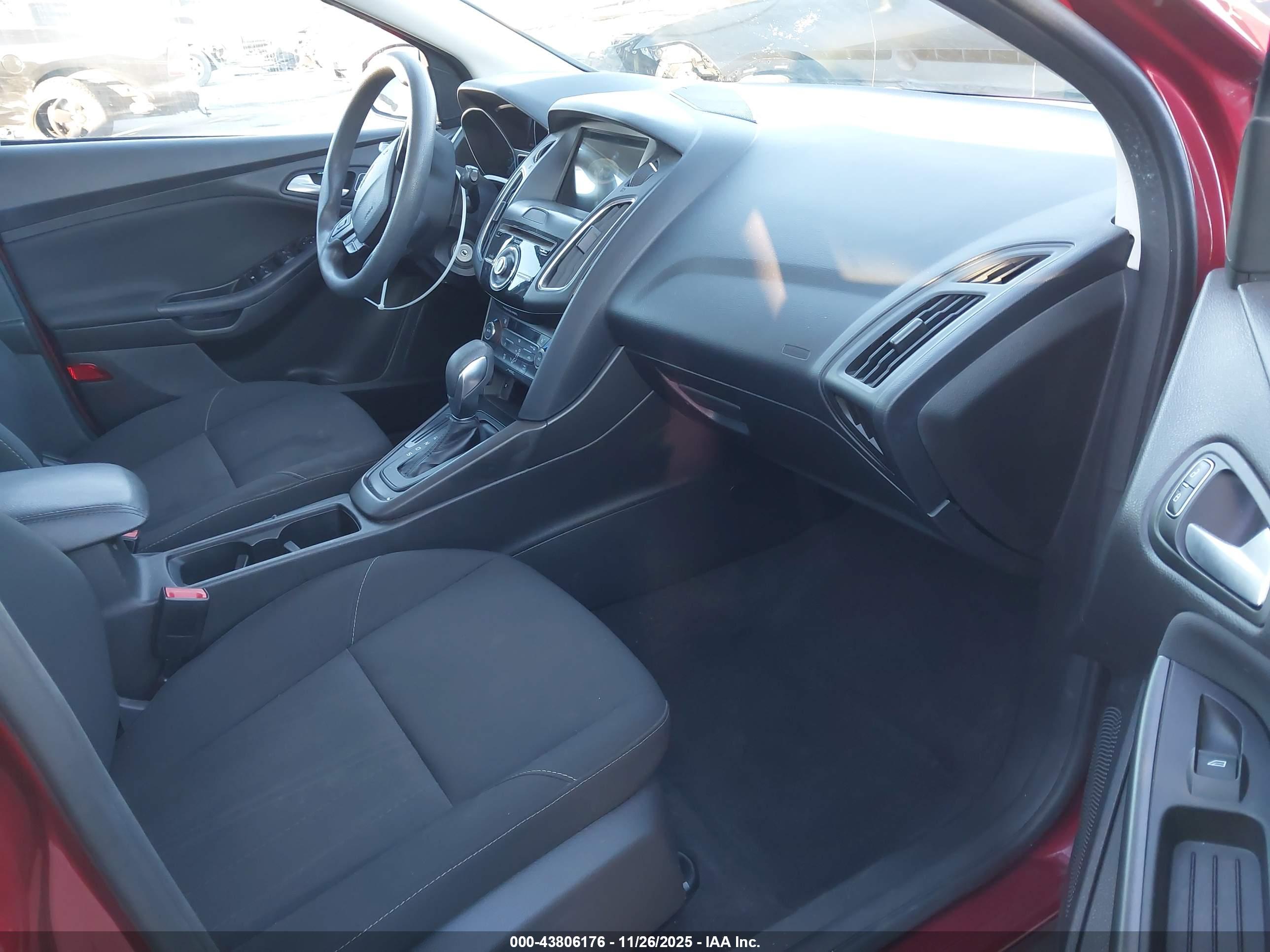 FORD FOCUS image 5