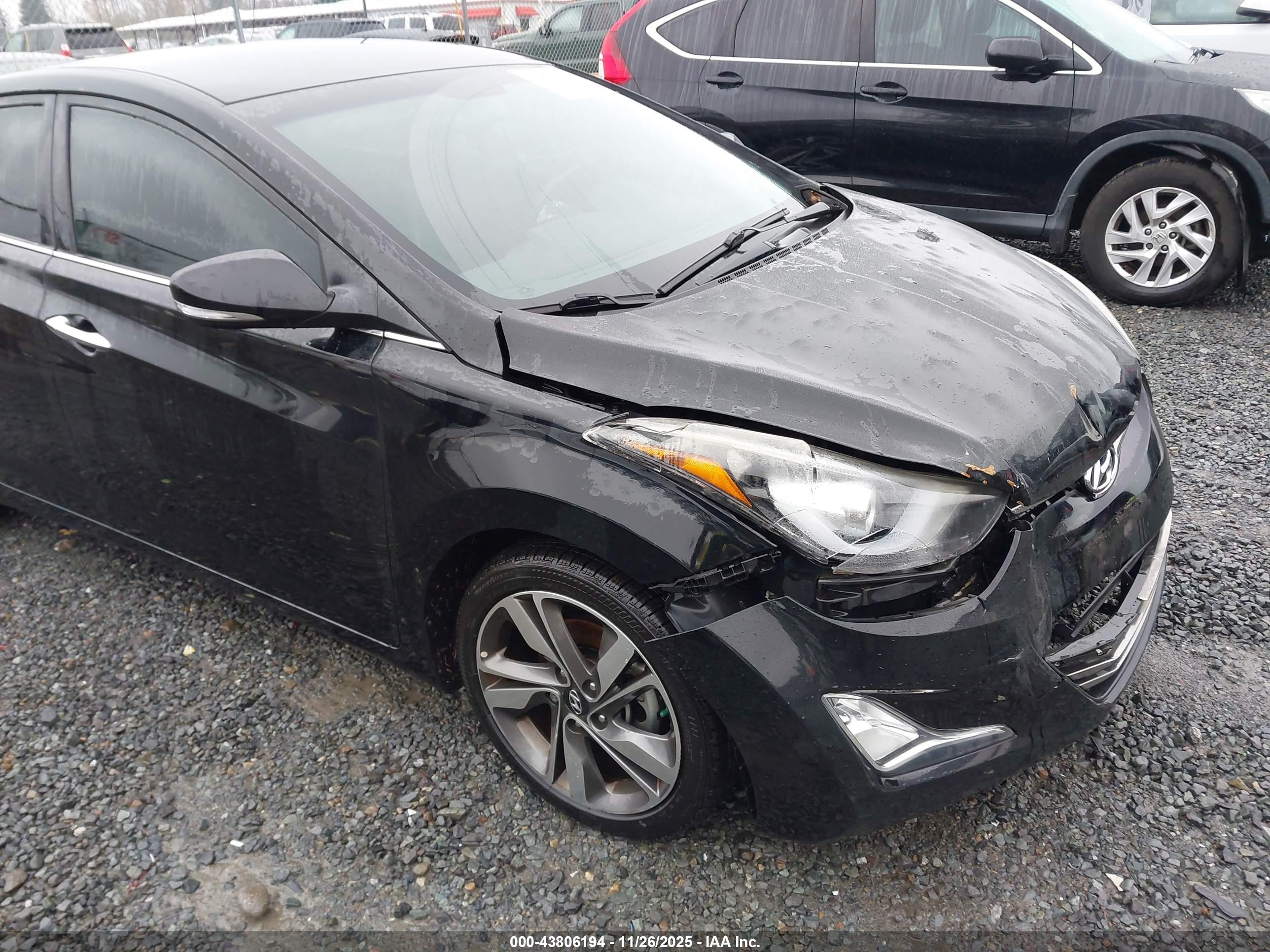 HYUNDAI ELANTRA image 6