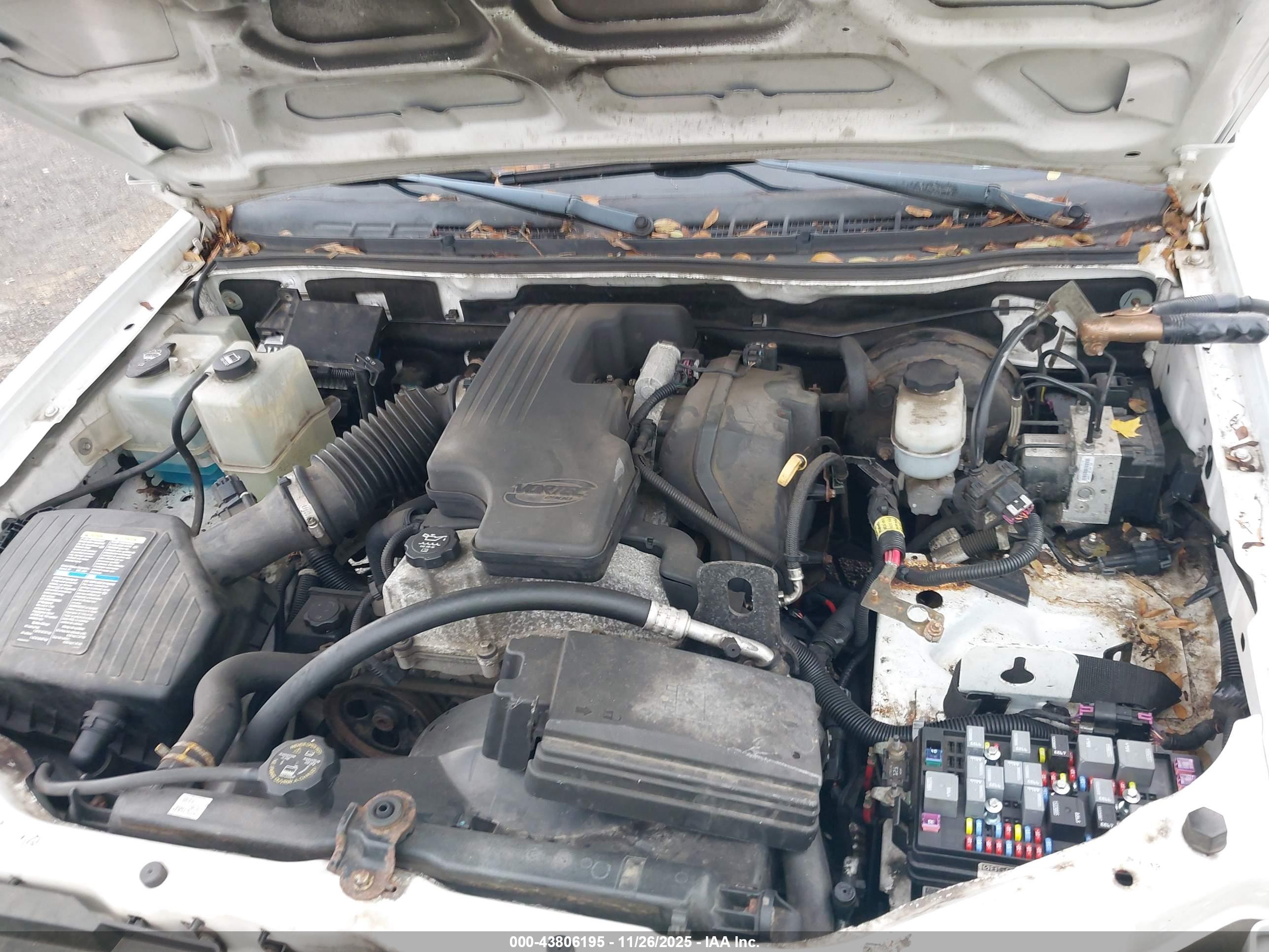 CHEVROLET COLORADO image 10