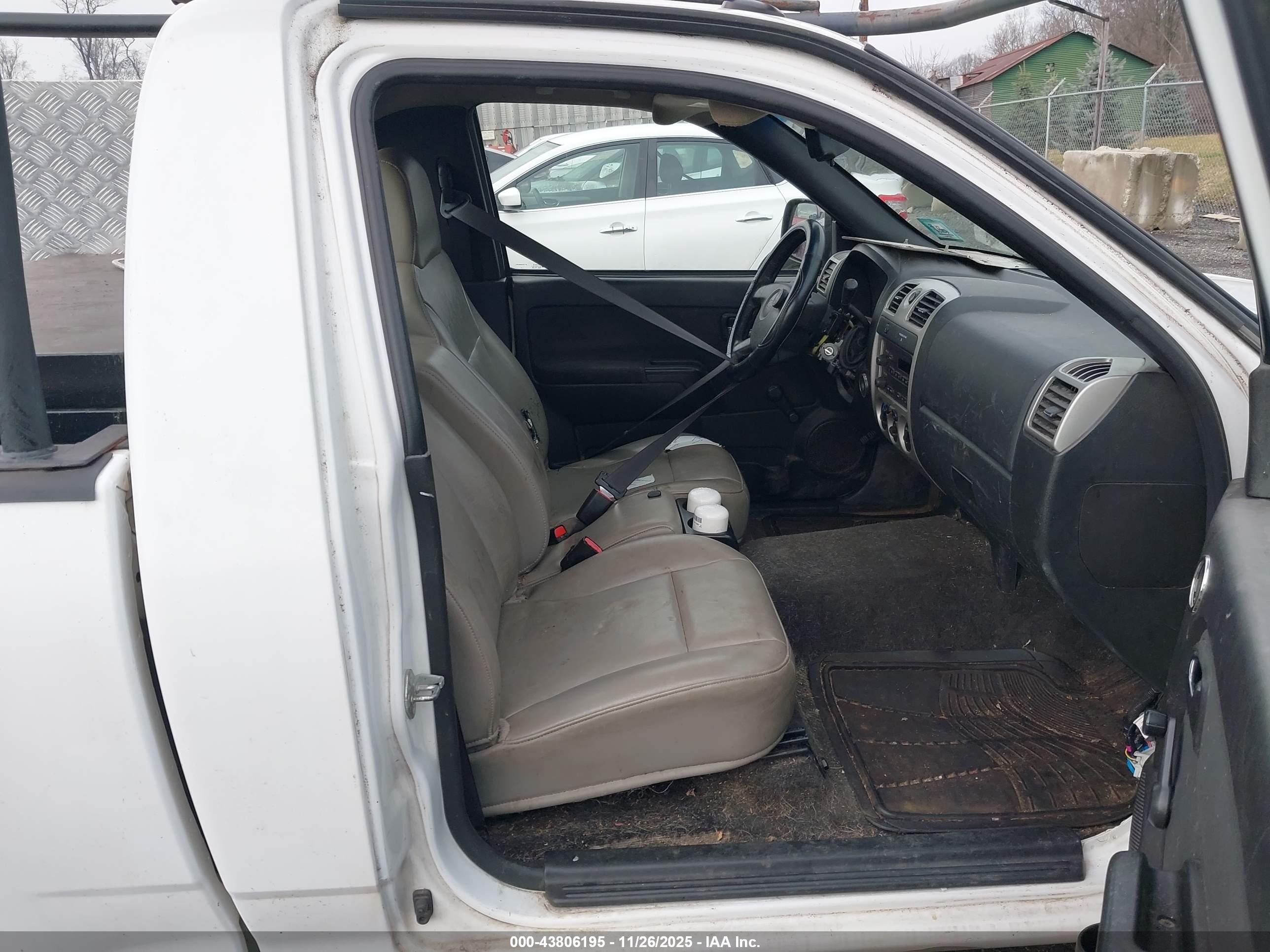 CHEVROLET COLORADO image 5