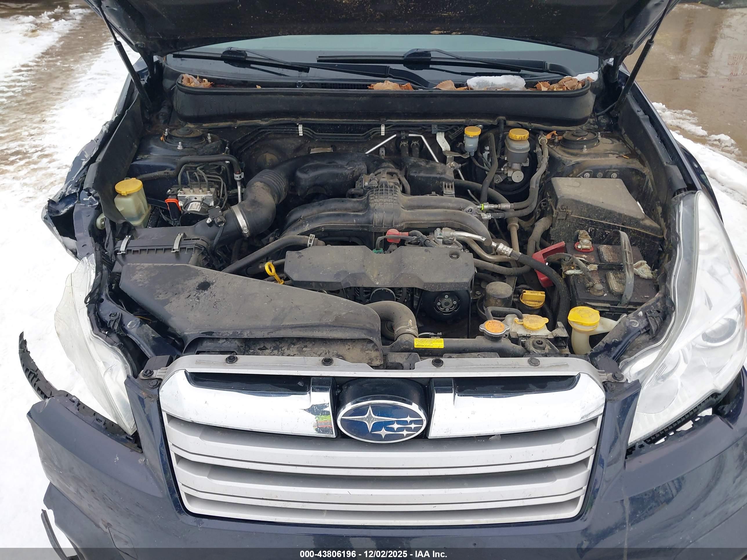 SUBARU OUTBACK image 10
