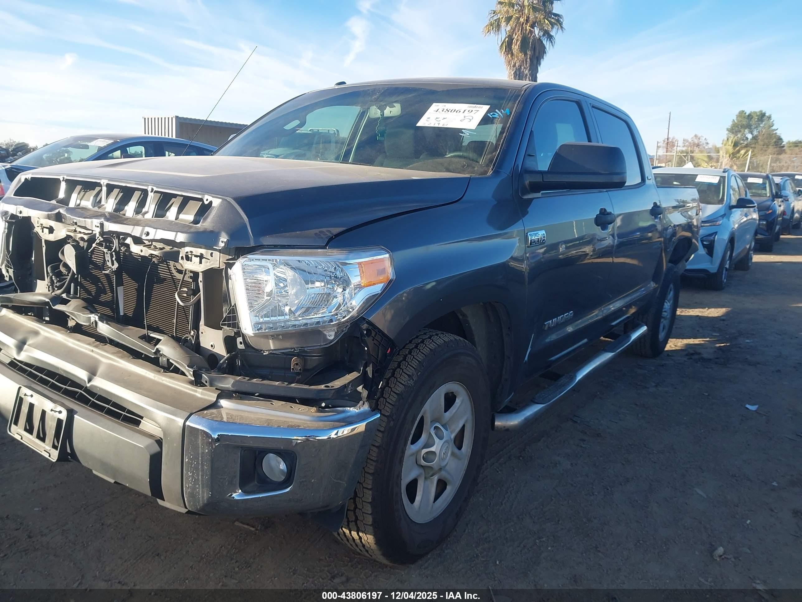 TOYOTA TUNDRA image 2