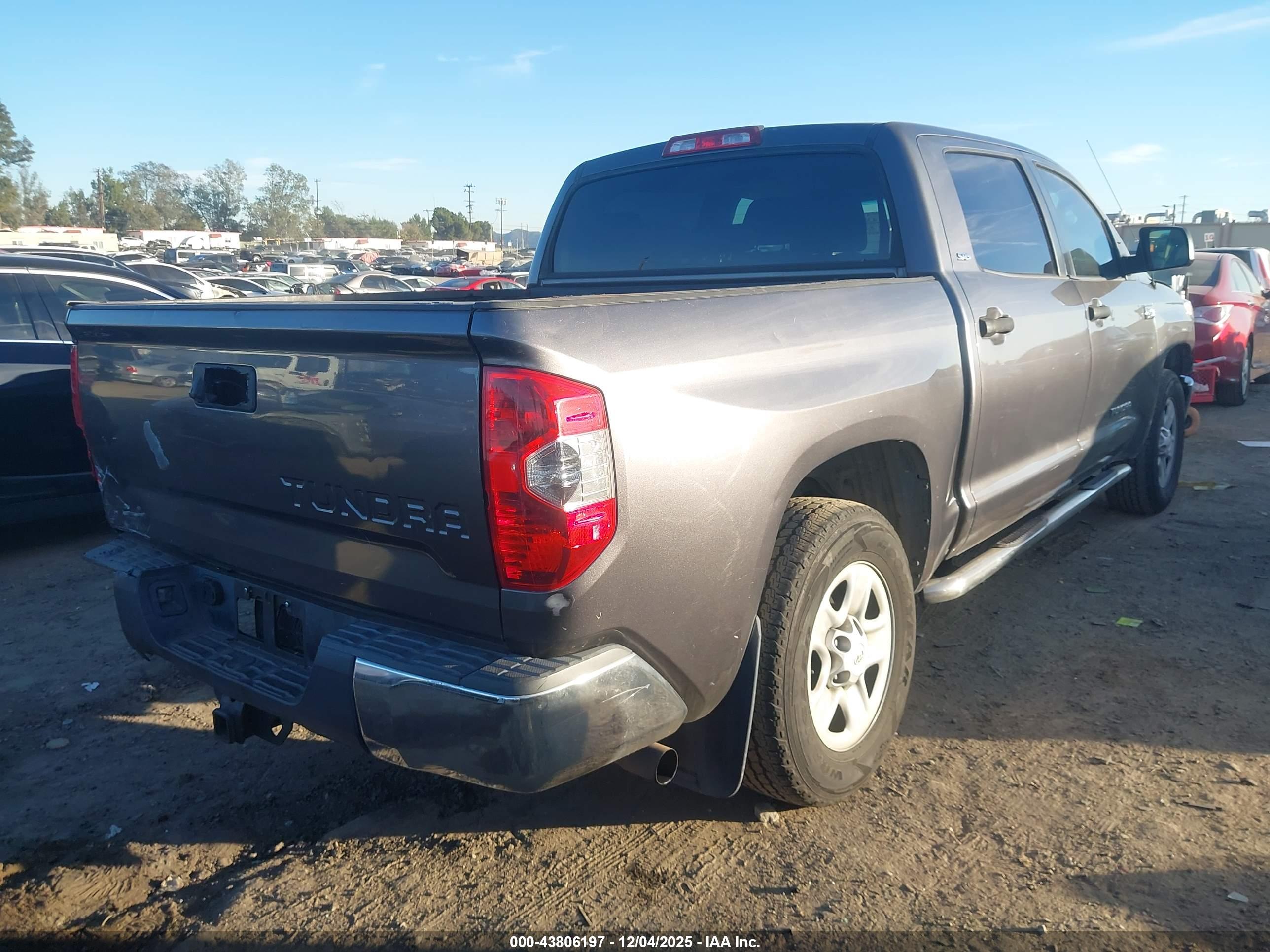 TOYOTA TUNDRA image 4