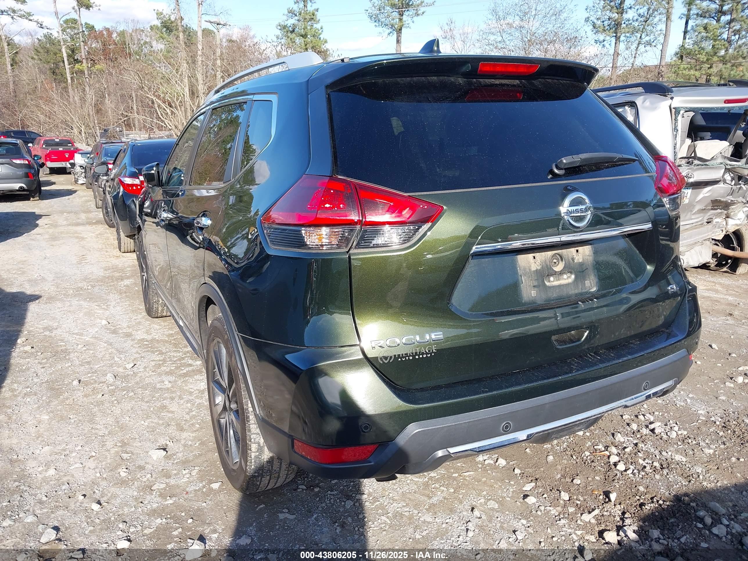 NISSAN ROGUE image 3
