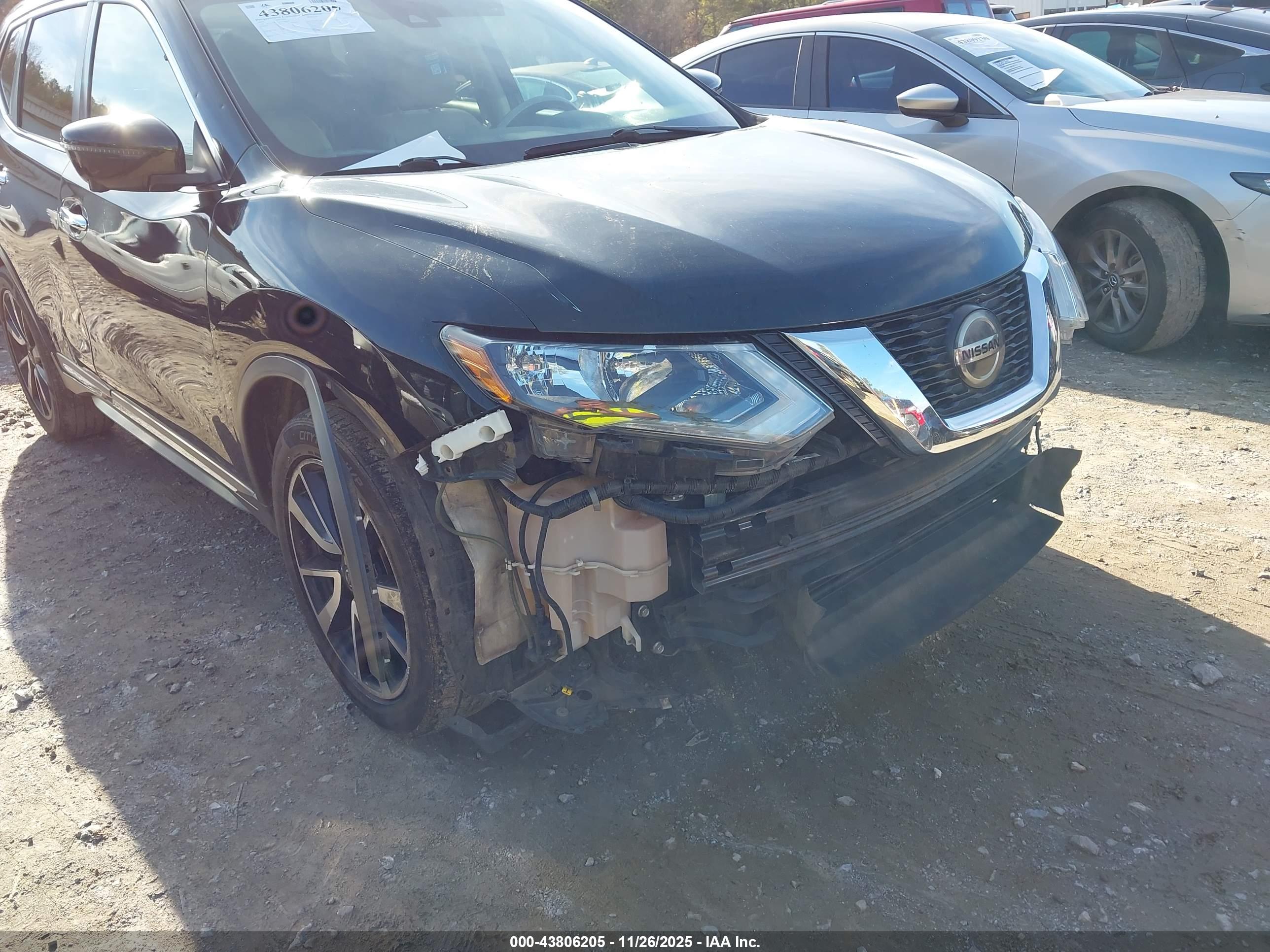 NISSAN ROGUE image 6