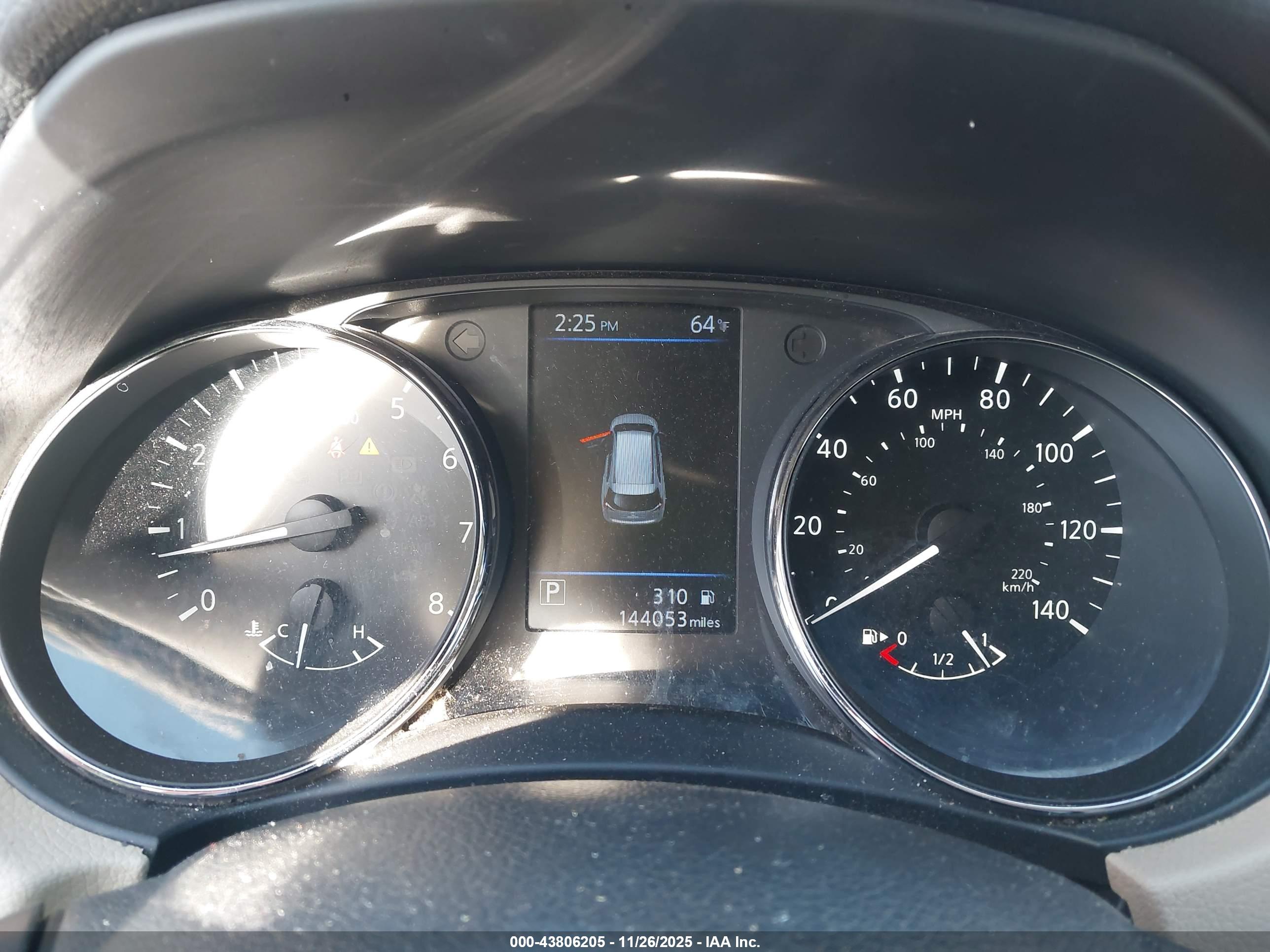 NISSAN ROGUE image 7