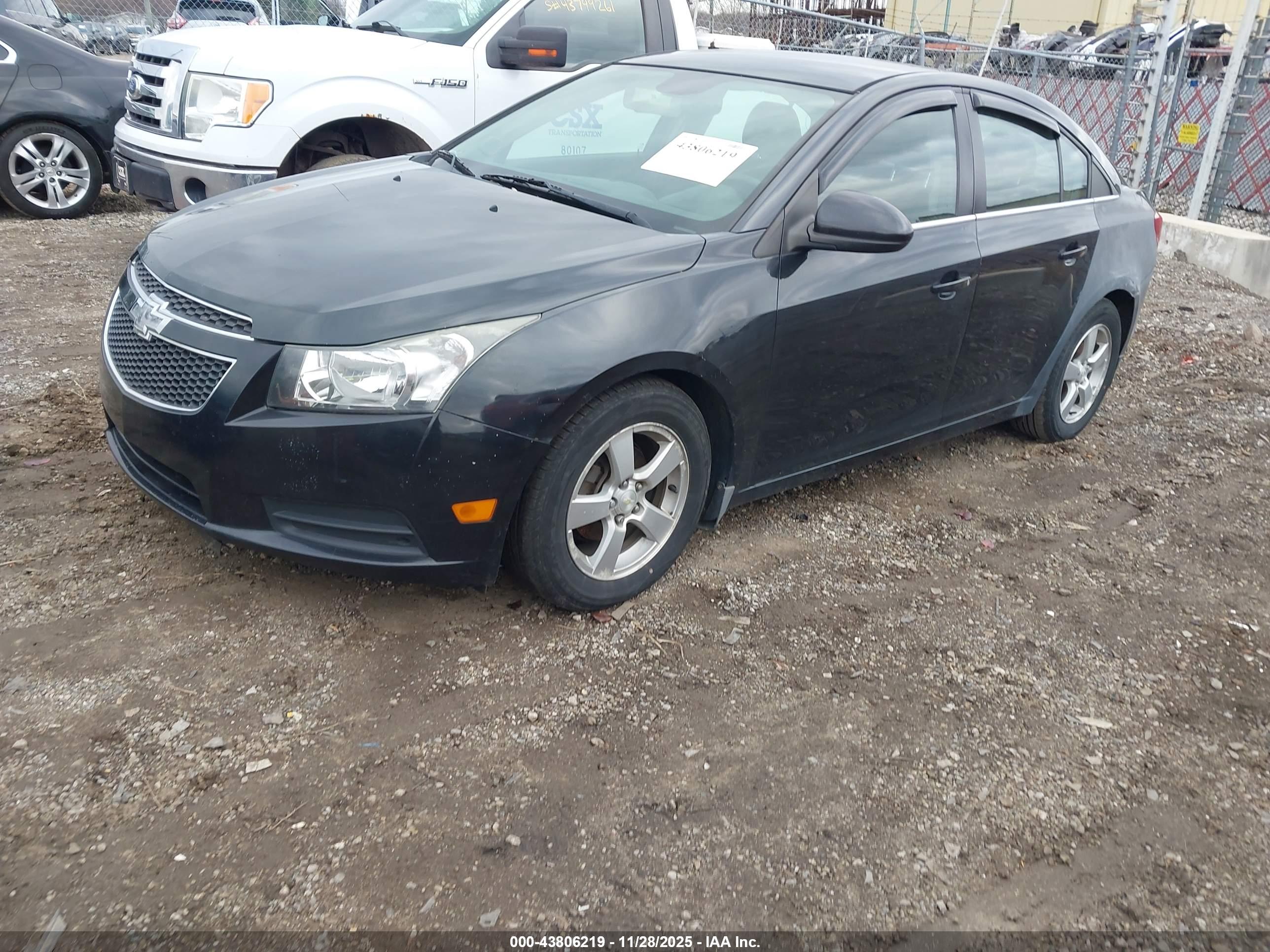 CHEVROLET CRUZE image 2