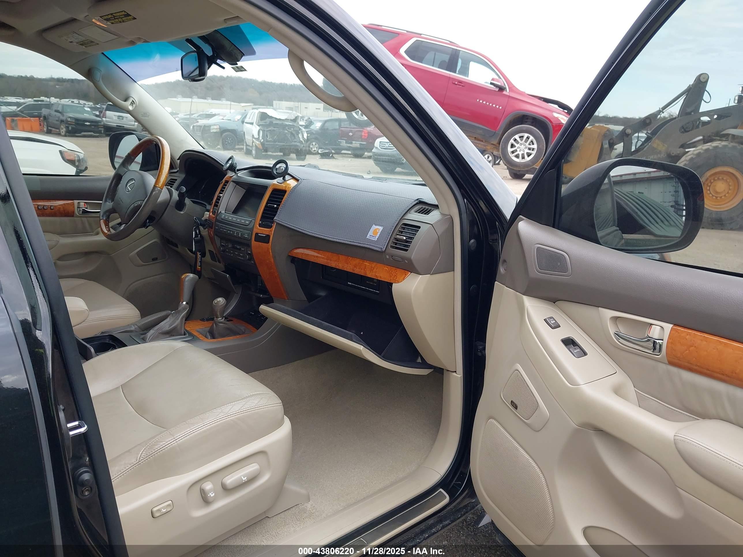 LEXUS GX image 5