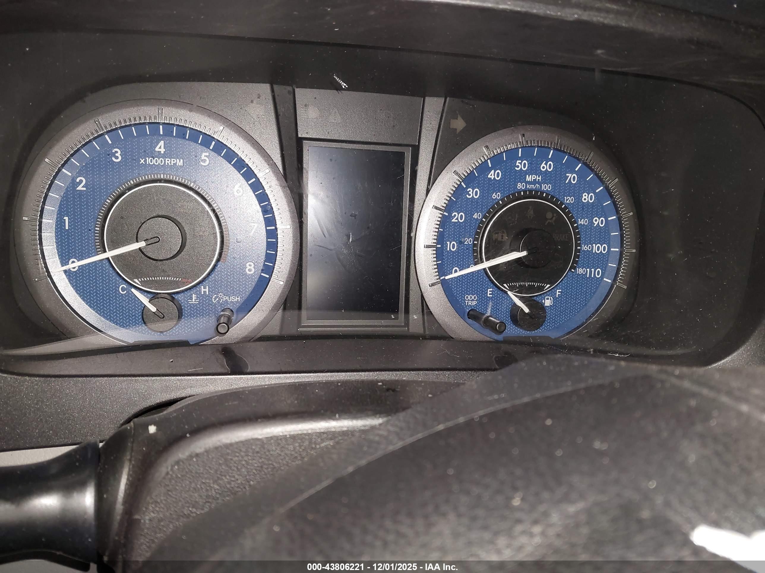 TOYOTA SIENNA image 7