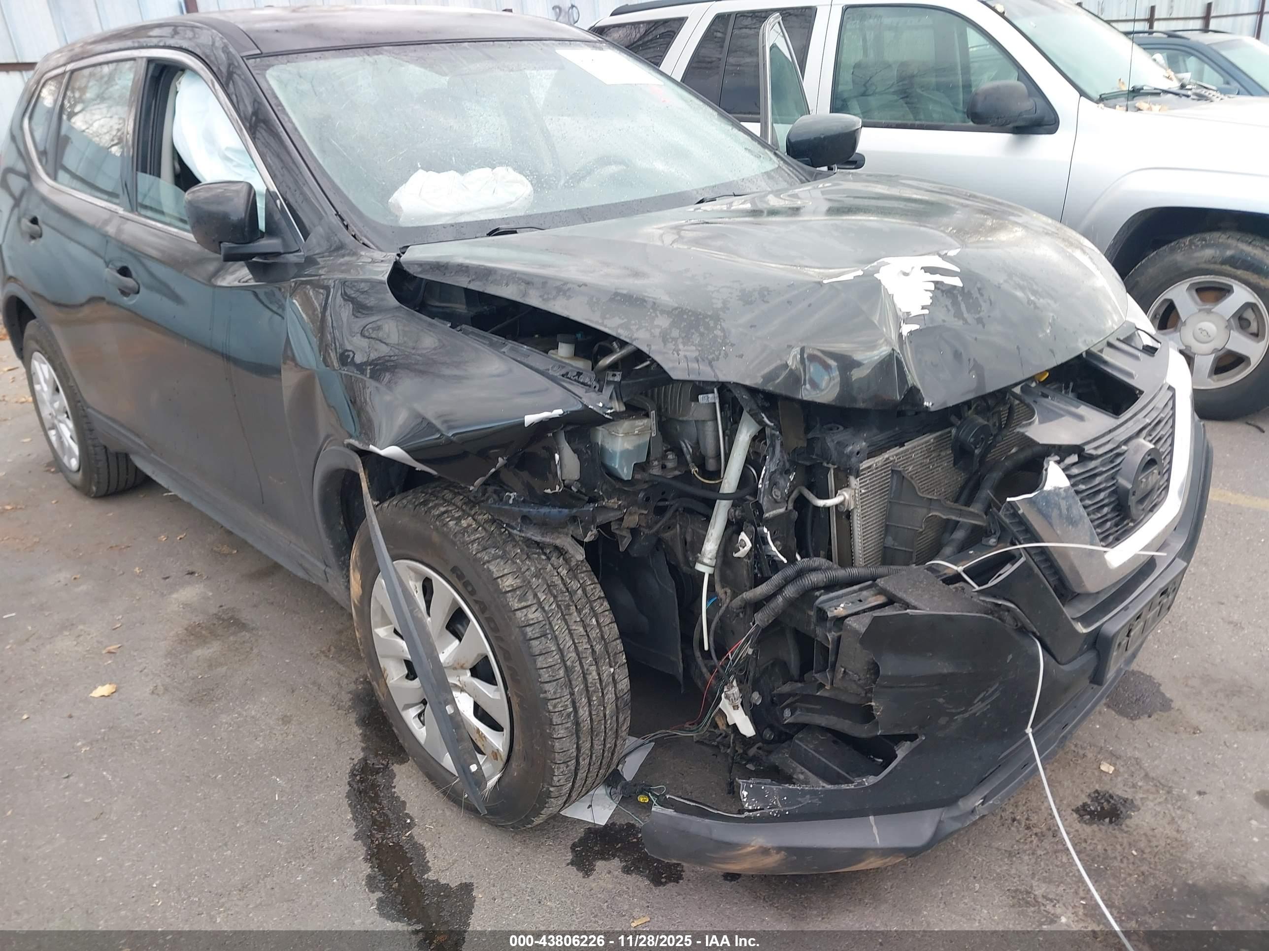 NISSAN ROGUE image 6
