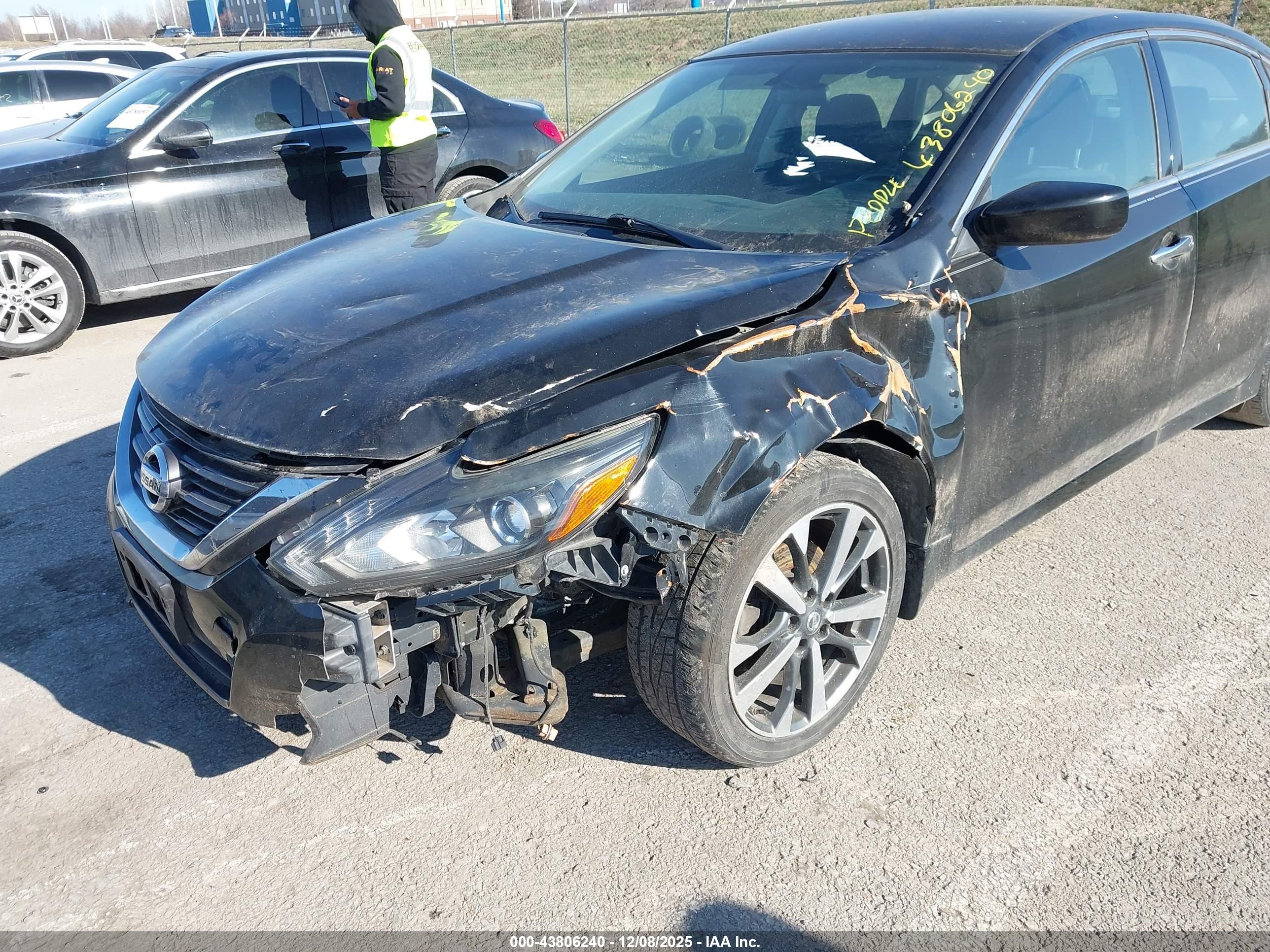 NISSAN ALTIMA image 6