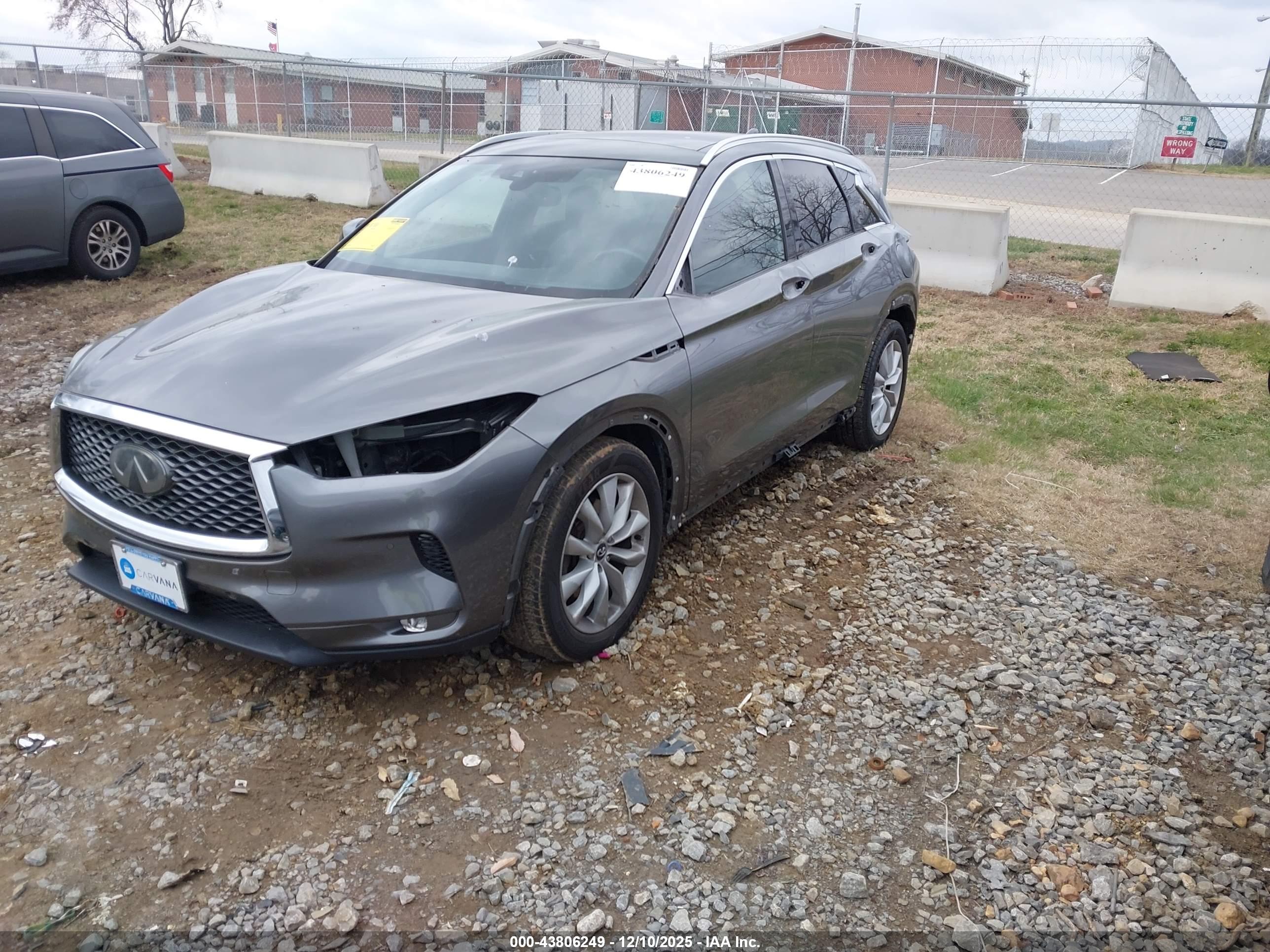 INFINITI QX50 image 2