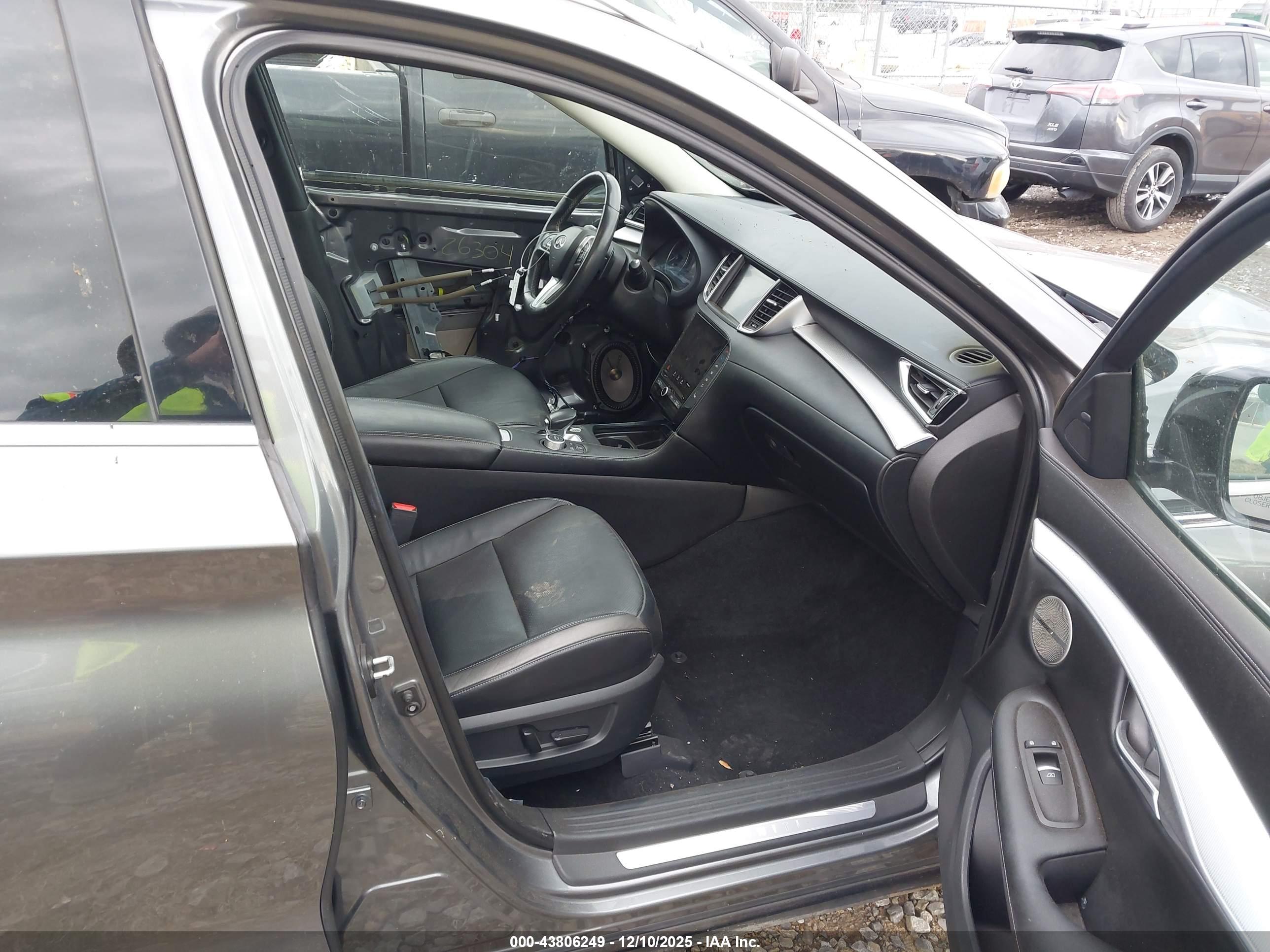 INFINITI QX50 image 5