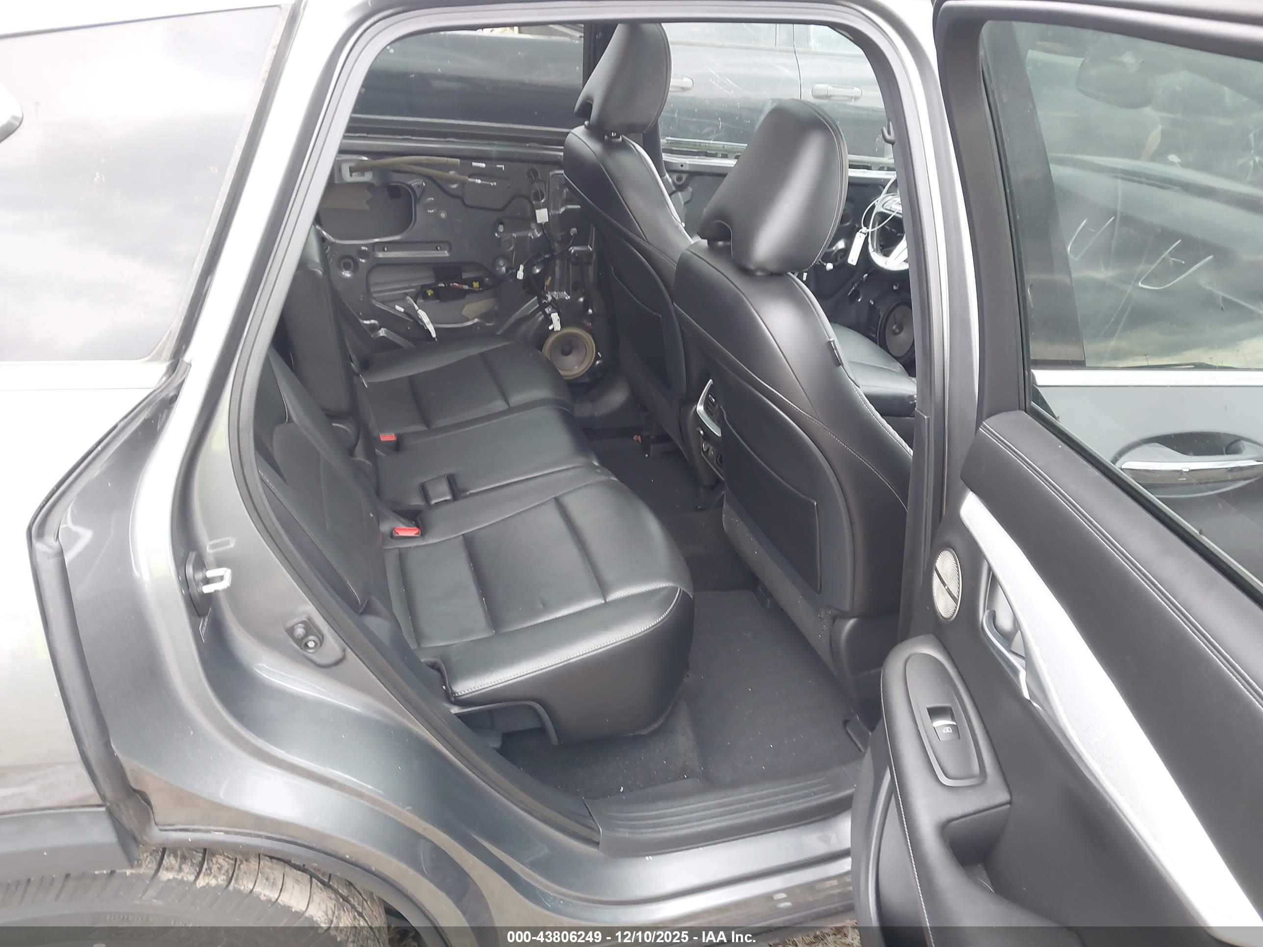 INFINITI QX50 image 8