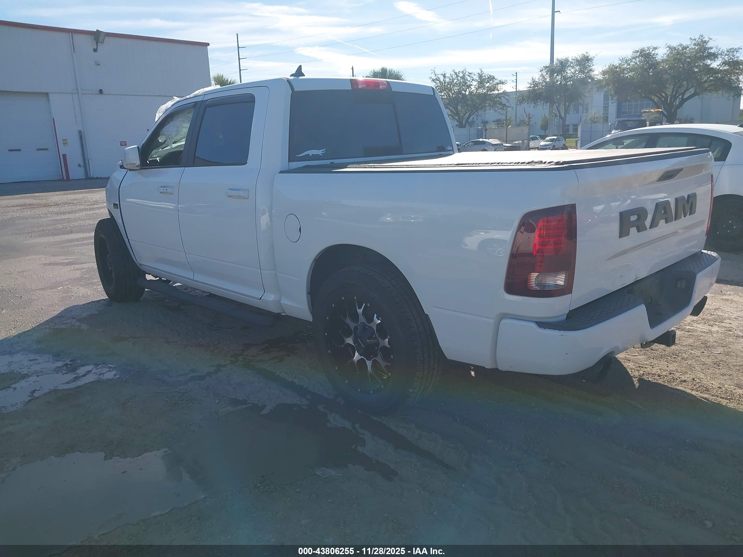 RAM 1500 image 3
