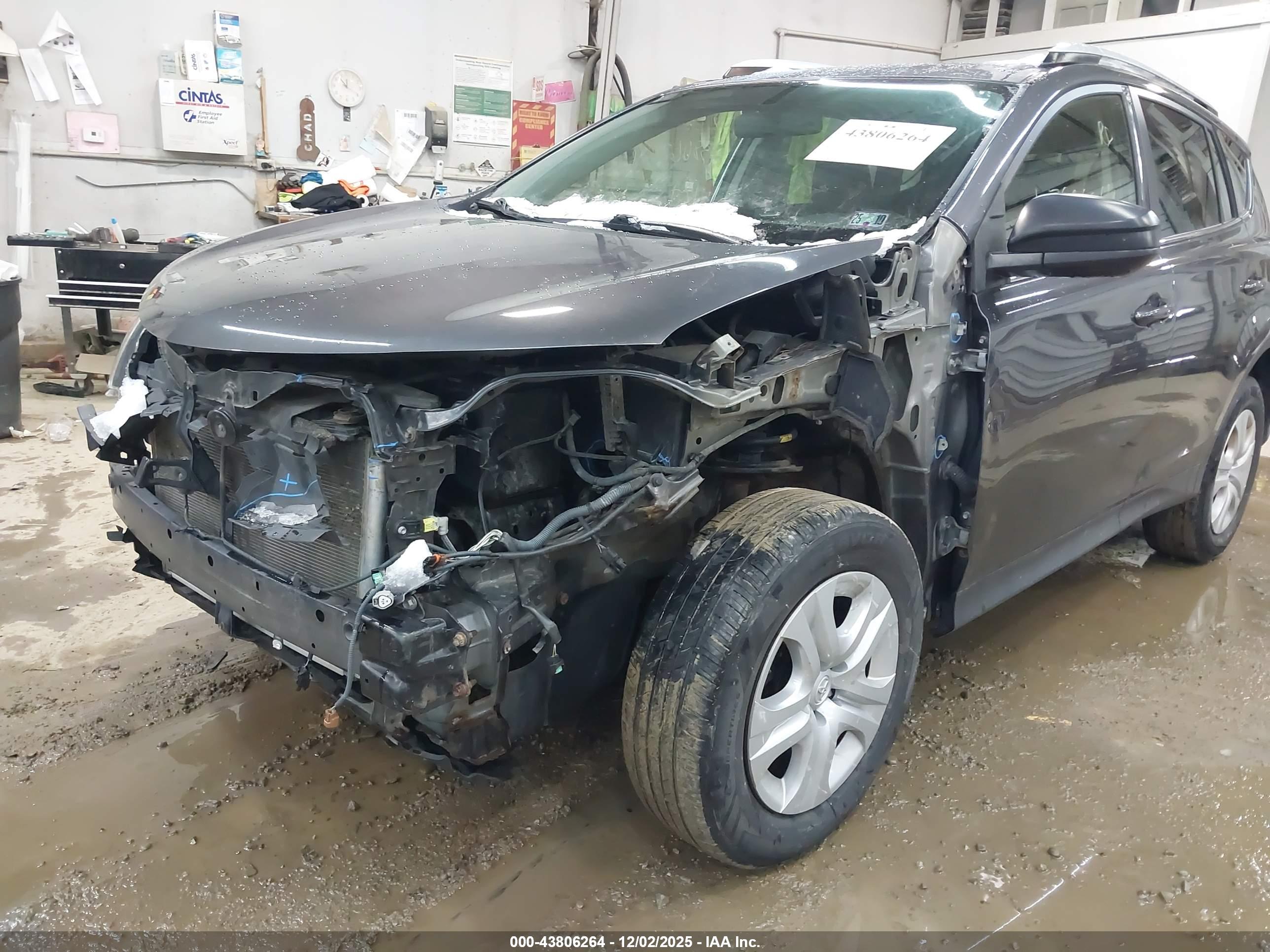 TOYOTA RAV4 image 6