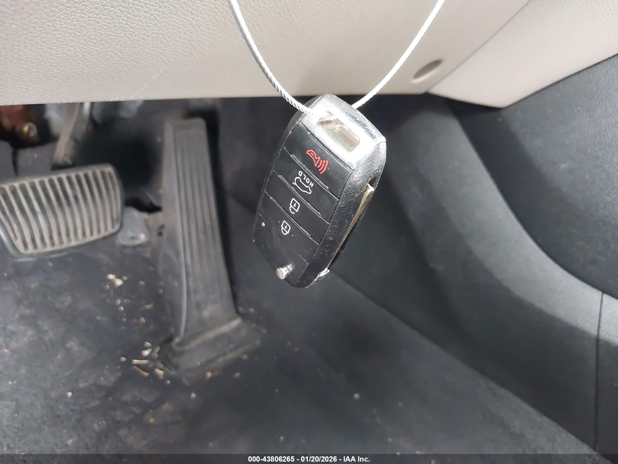 KIA SORENTO image 11