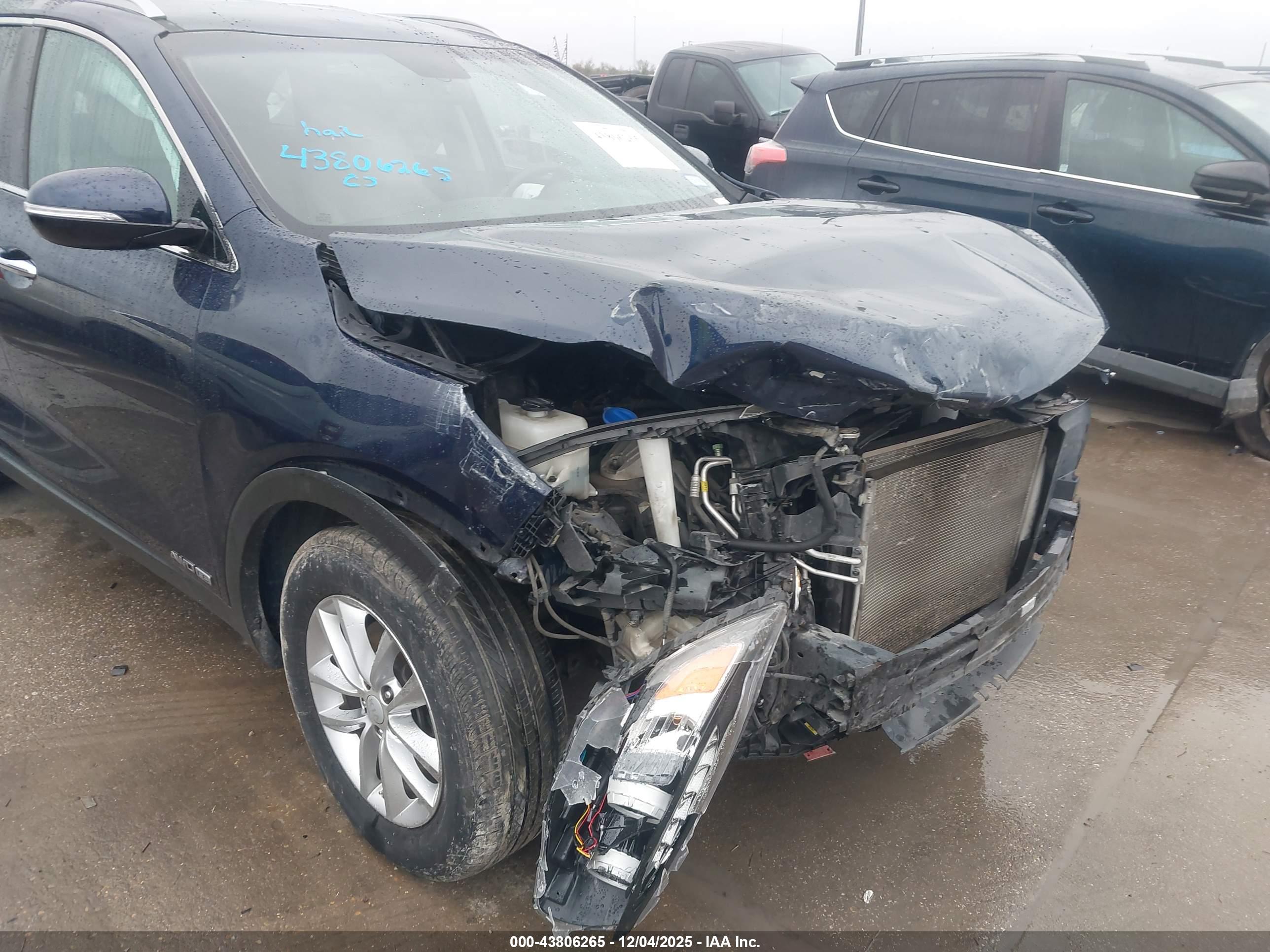 KIA SORENTO image 6