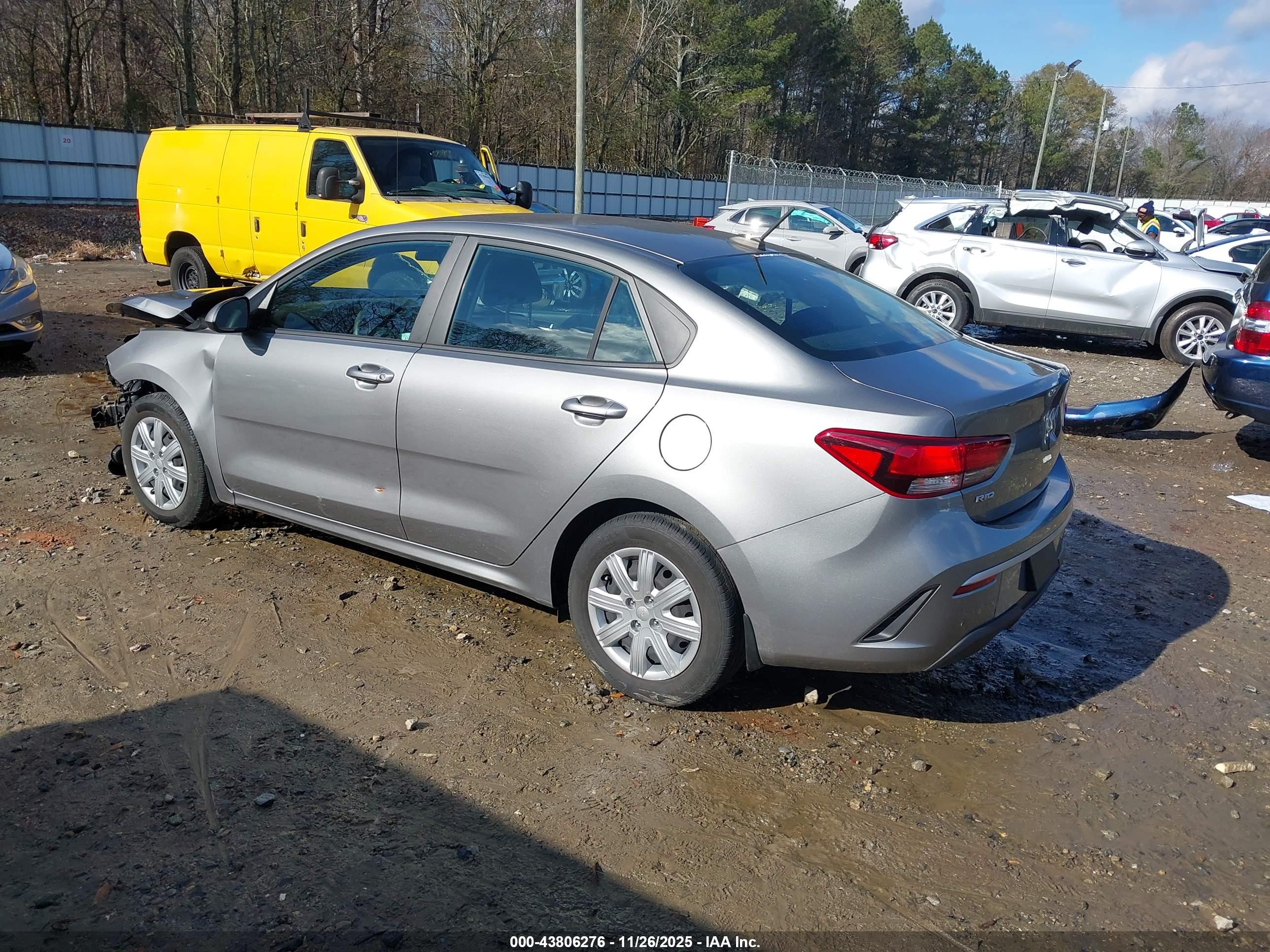 KIA RIO image 3