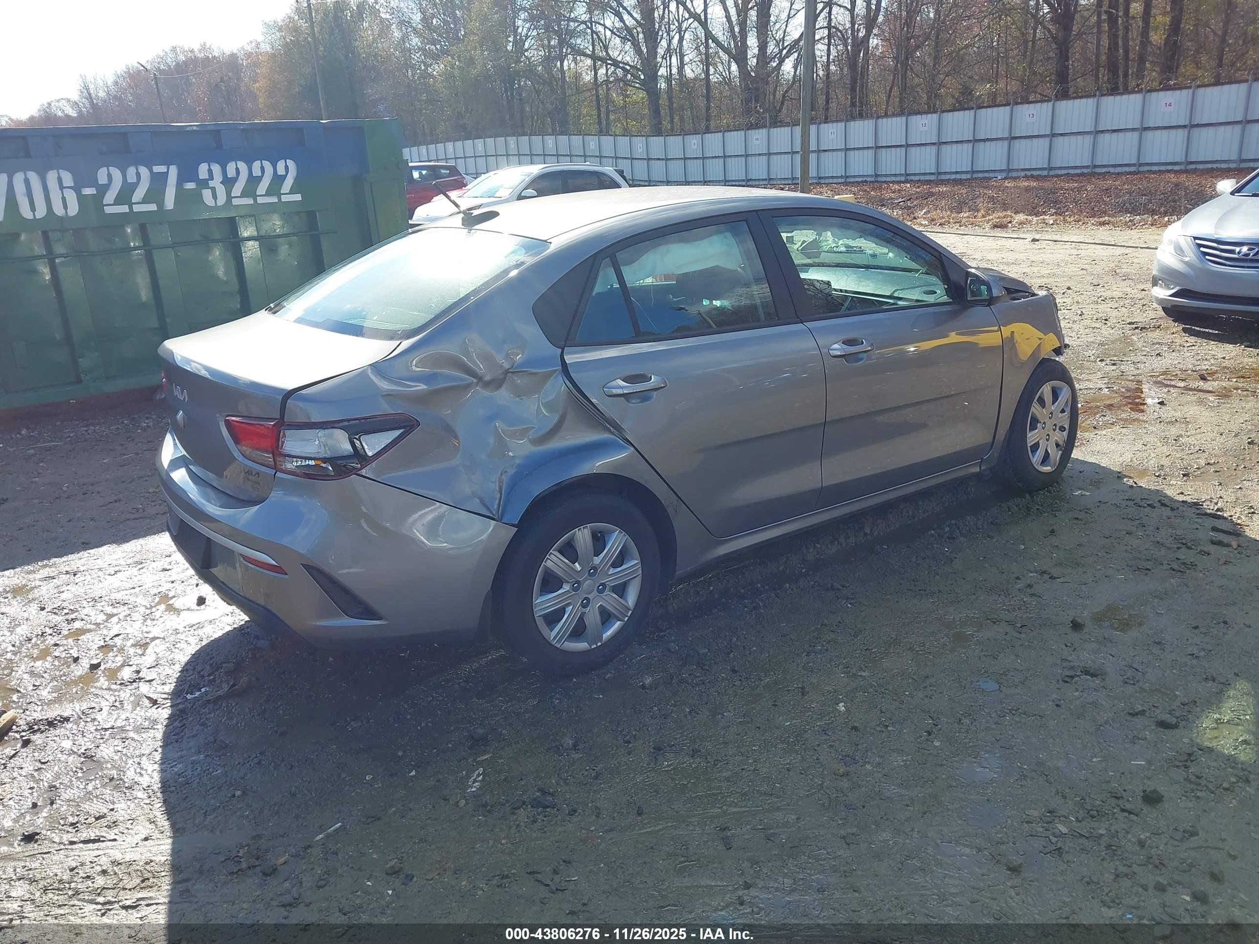 KIA RIO image 4