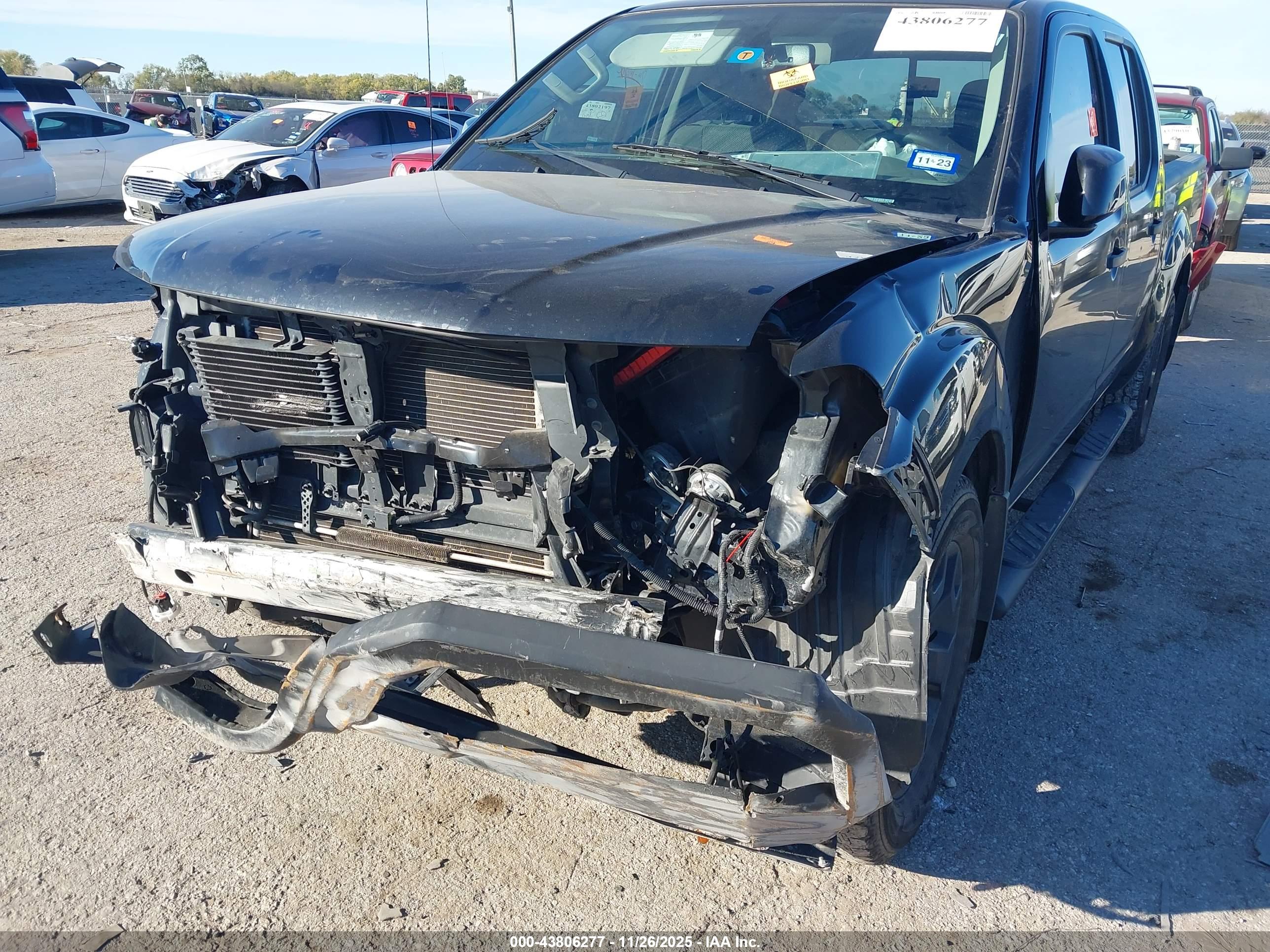 NISSAN FRONTIER image 6