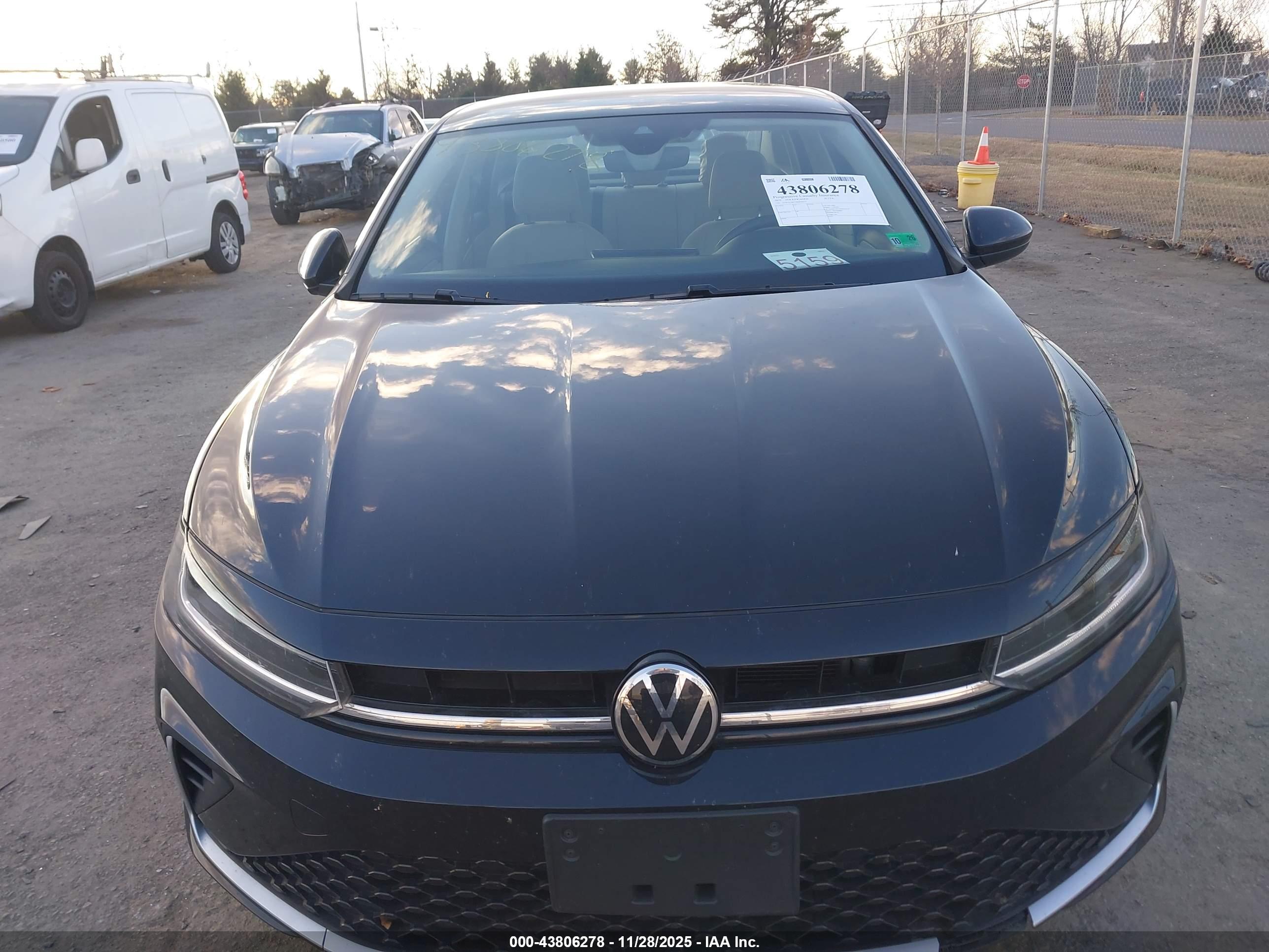 VOLKSWAGEN JETTA image 6