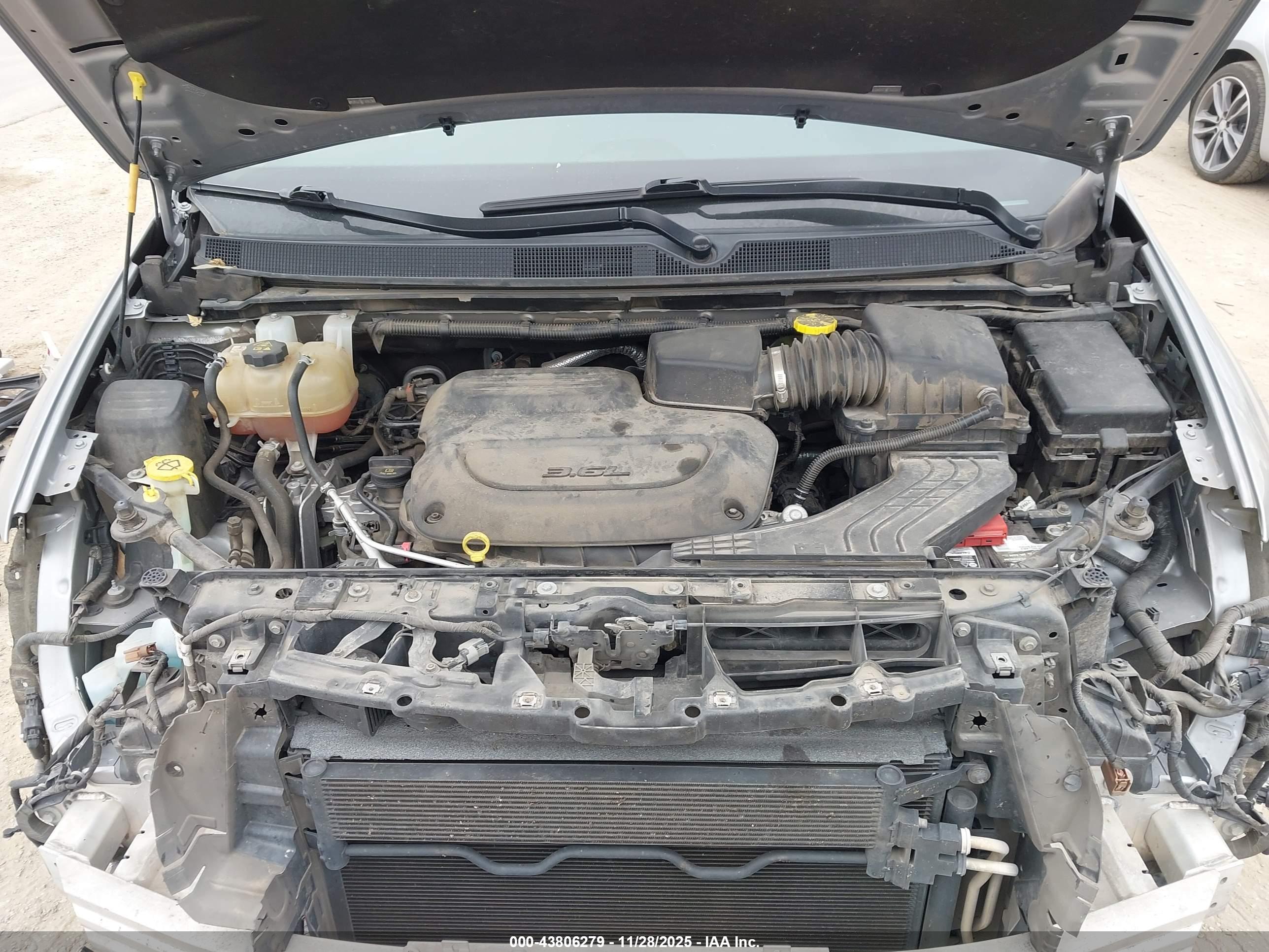 CHRYSLER PACIFICA image 10