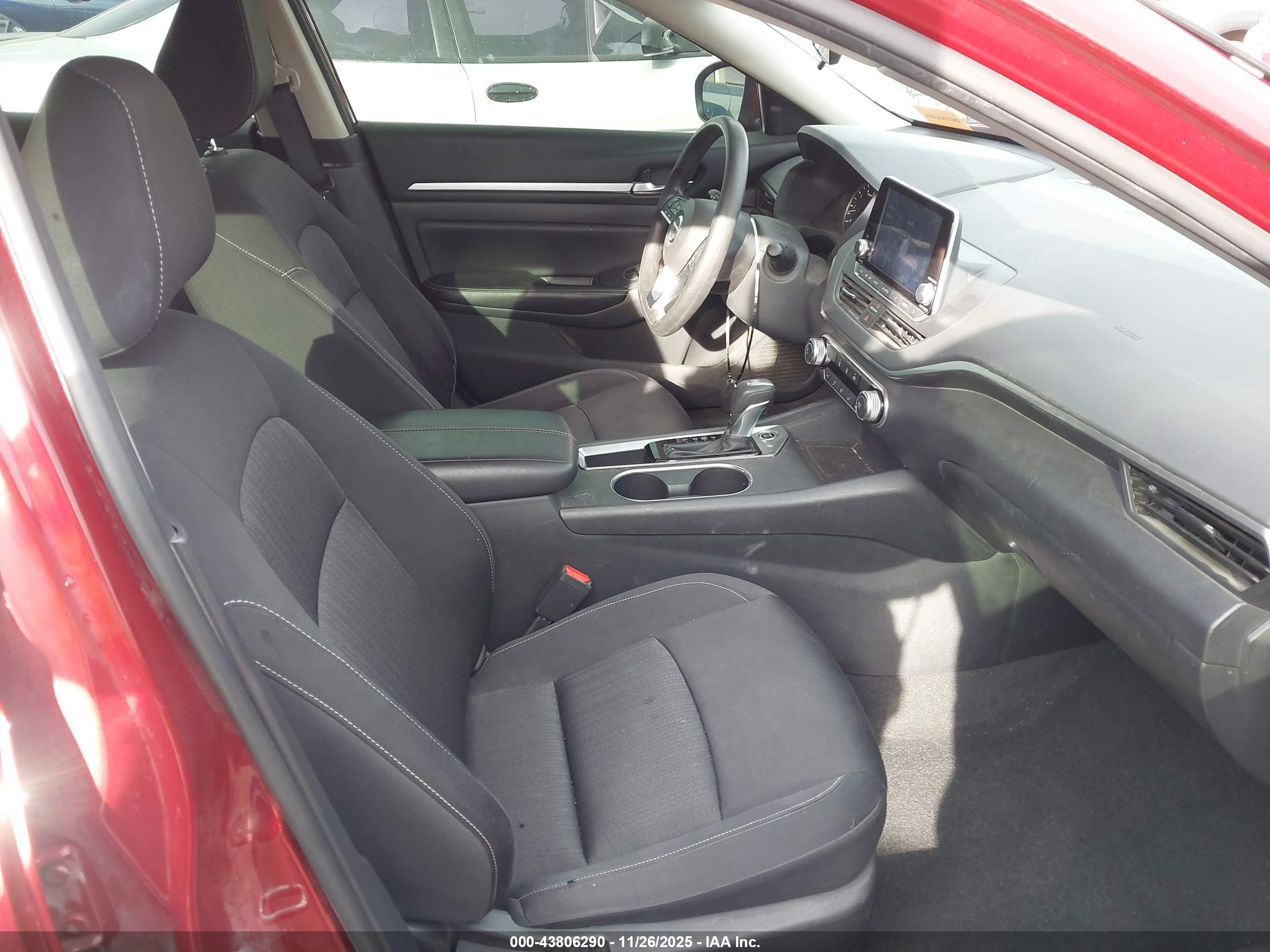 NISSAN ALTIMA image 5