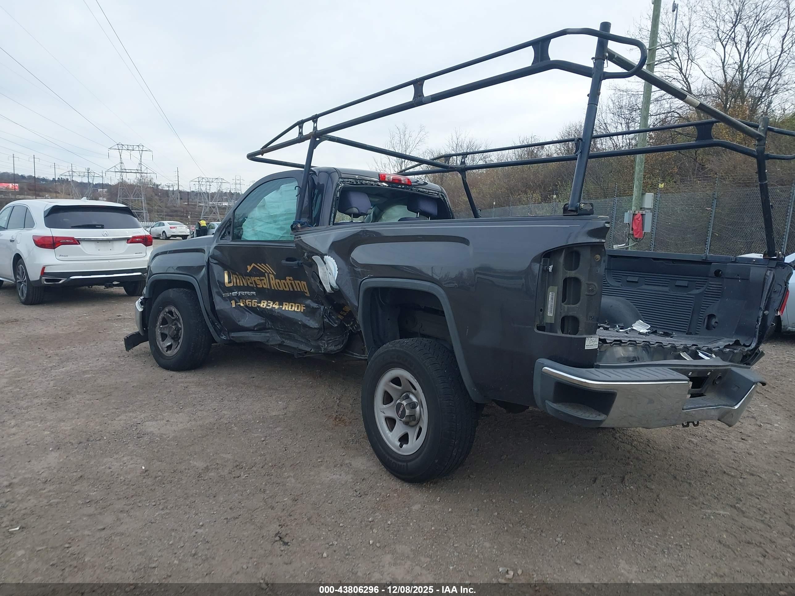 GMC SIERRA image 3