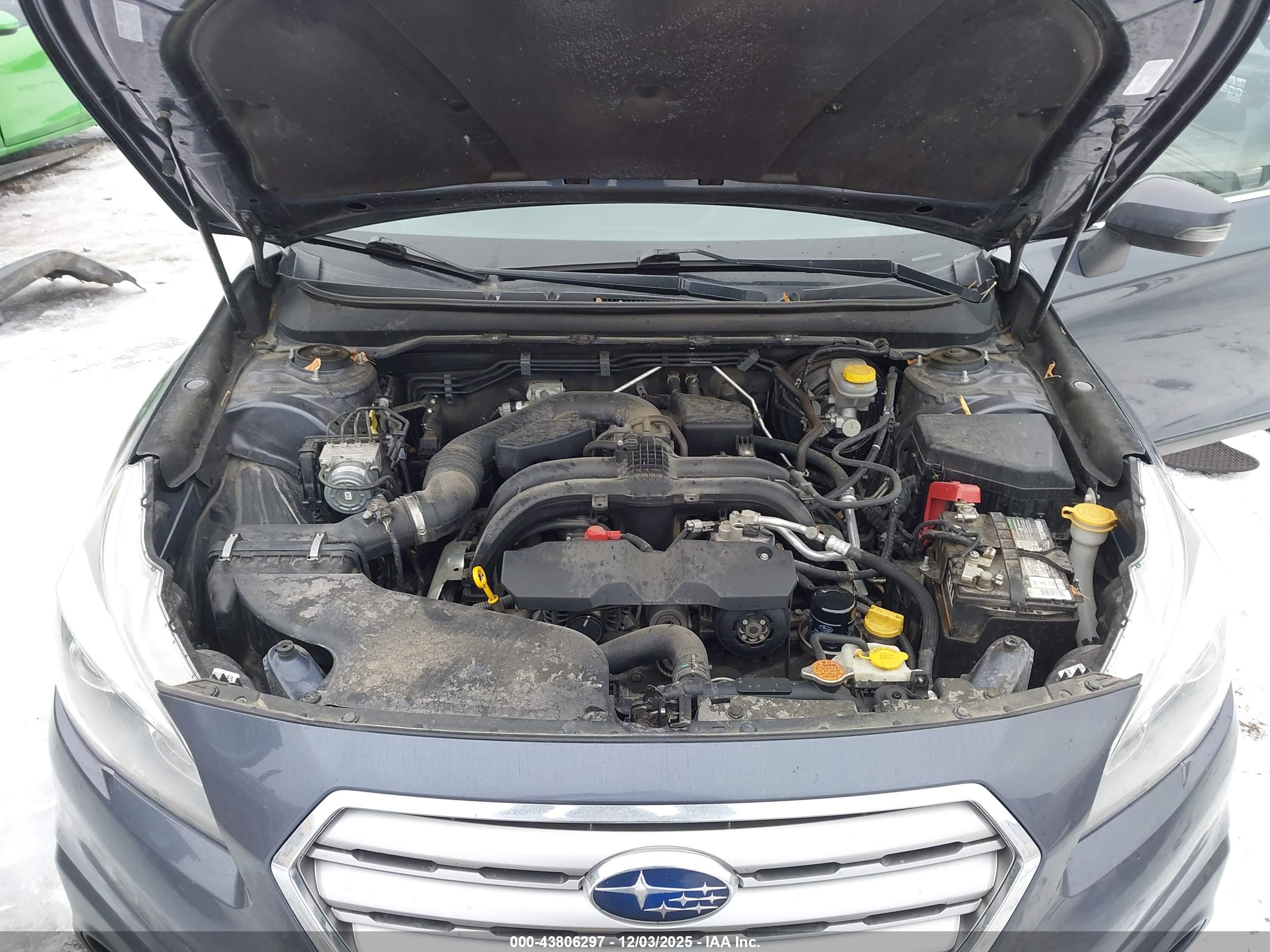 SUBARU OUTBACK image 10