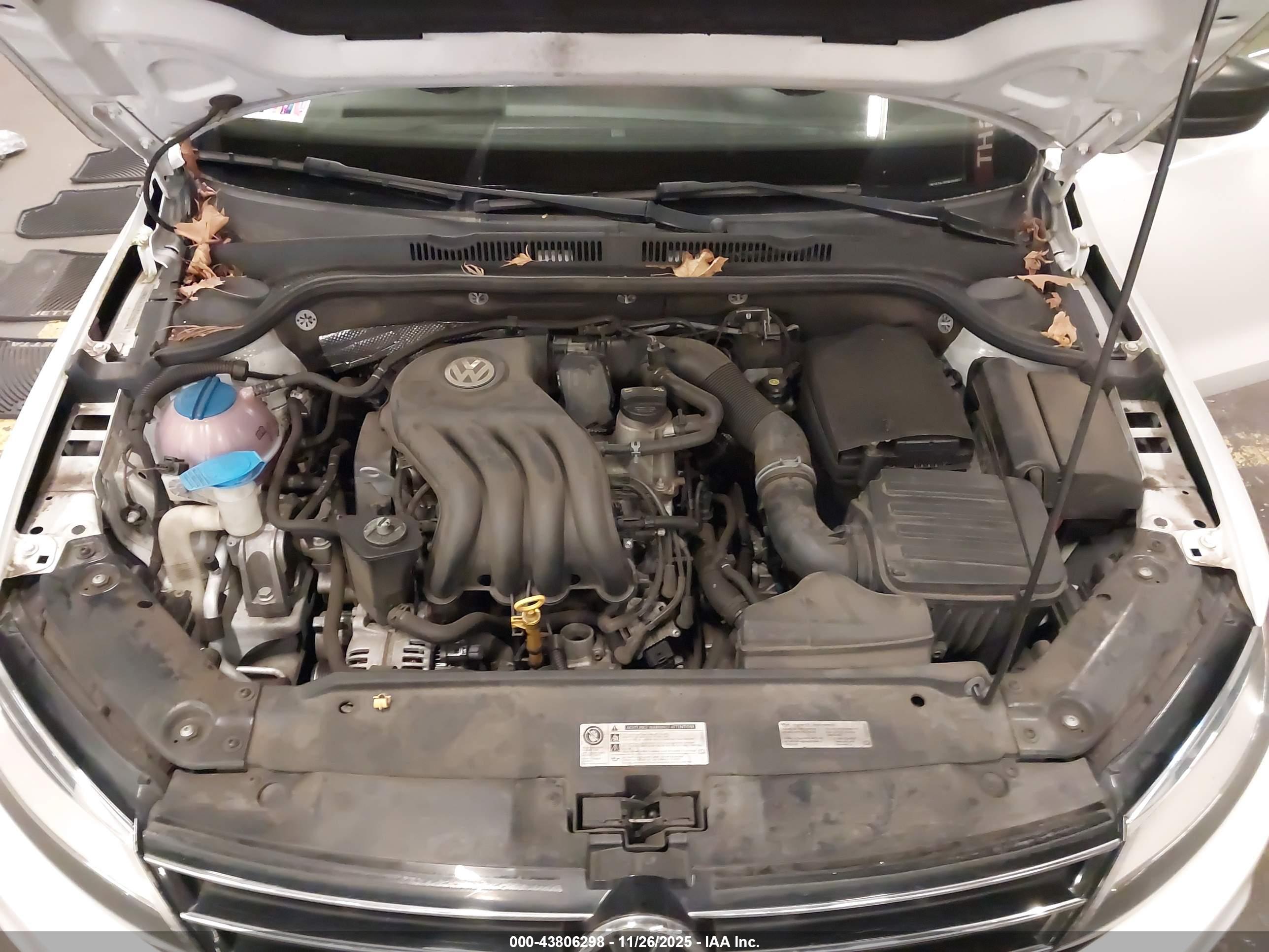 VOLKSWAGEN JETTA image 10