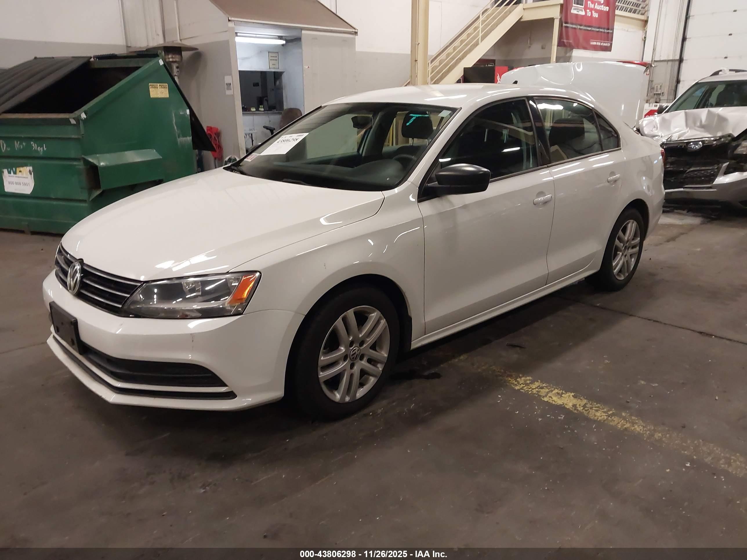 VOLKSWAGEN JETTA image 2
