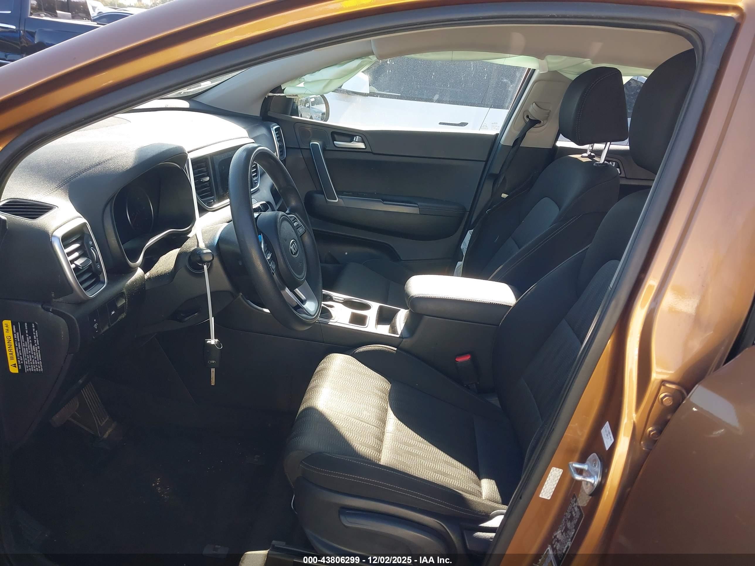 KIA SPORTAGE image 5