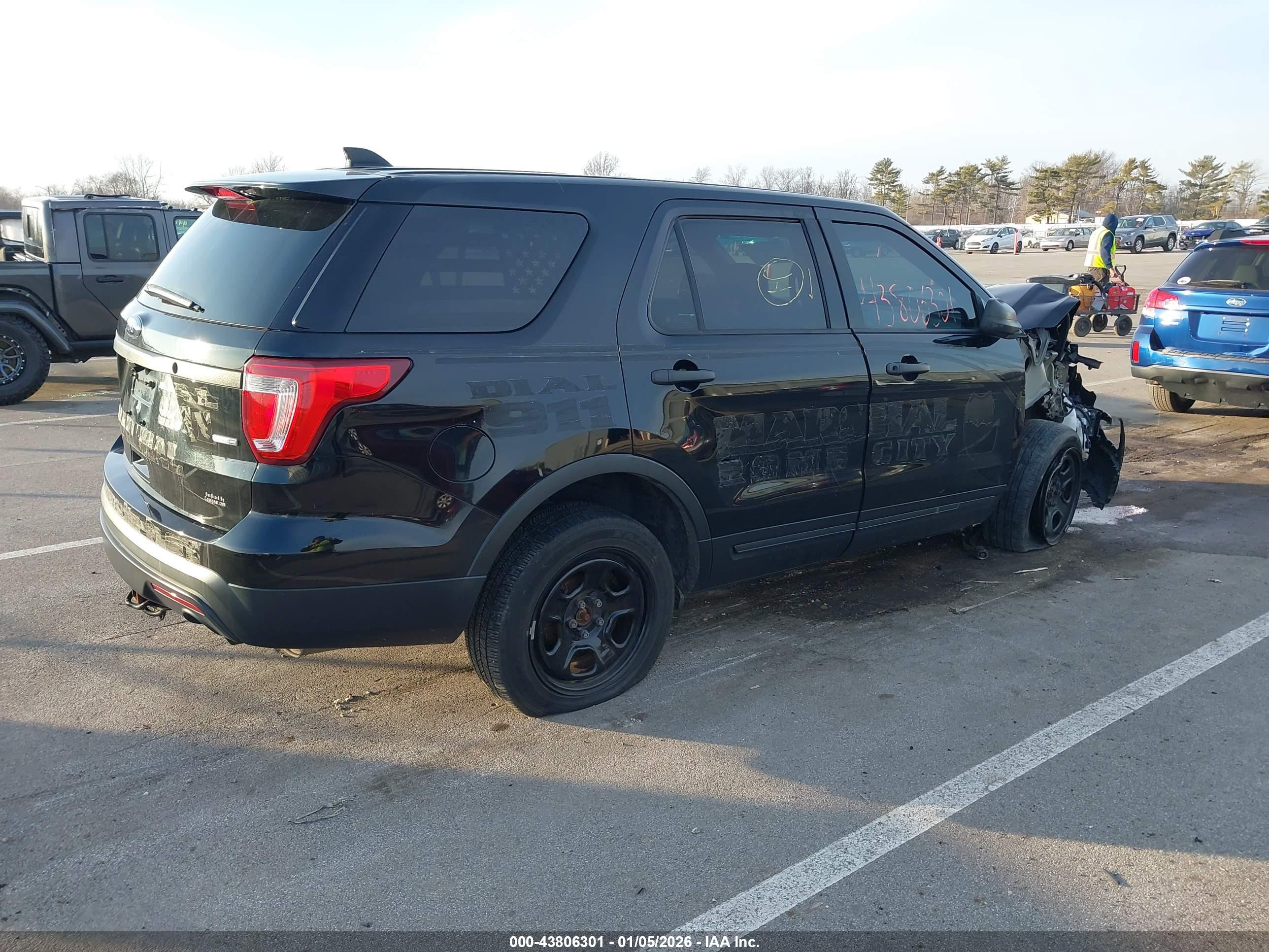 FORD UTILITY image 4