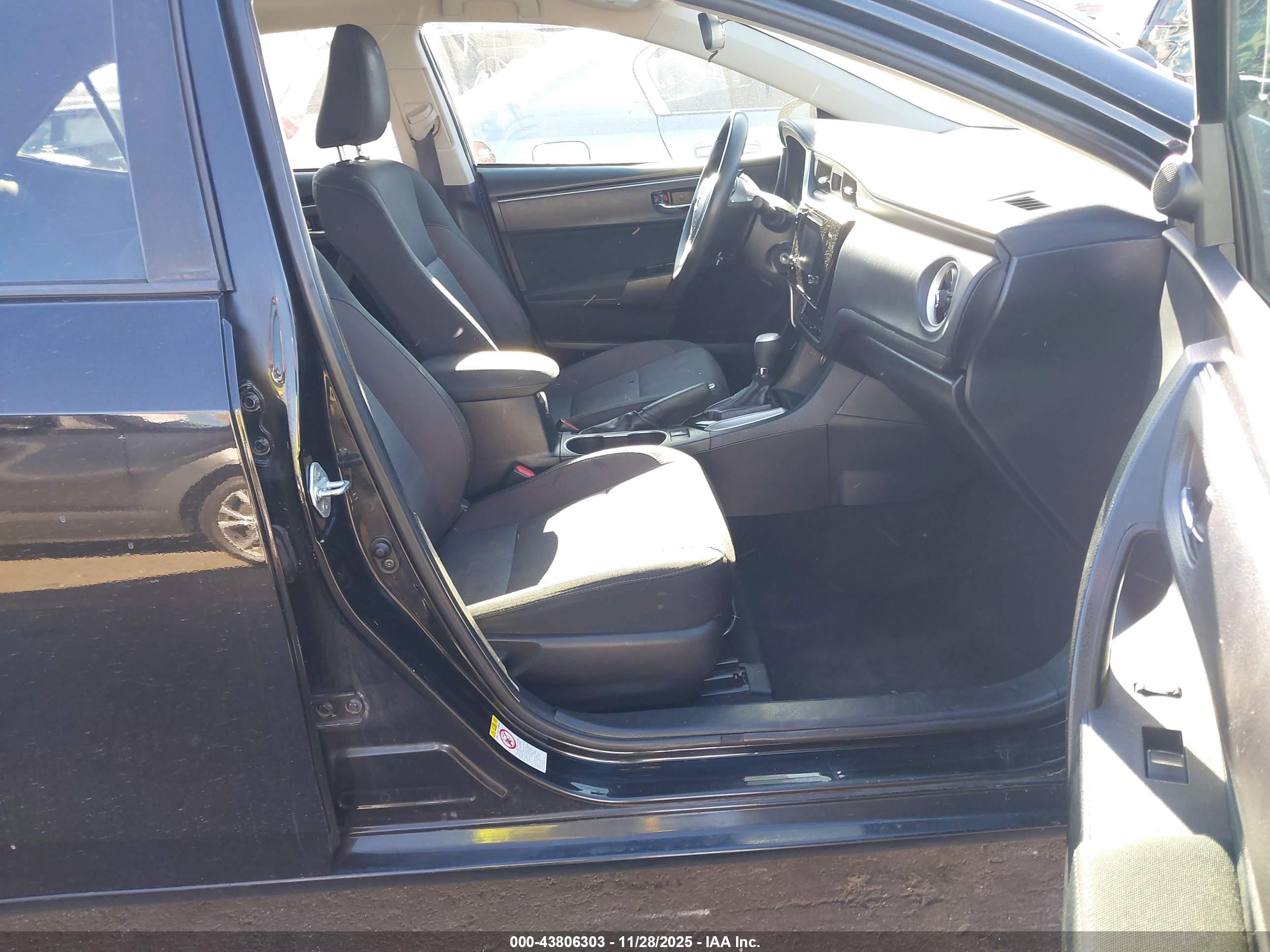 TOYOTA COROLLA image 5