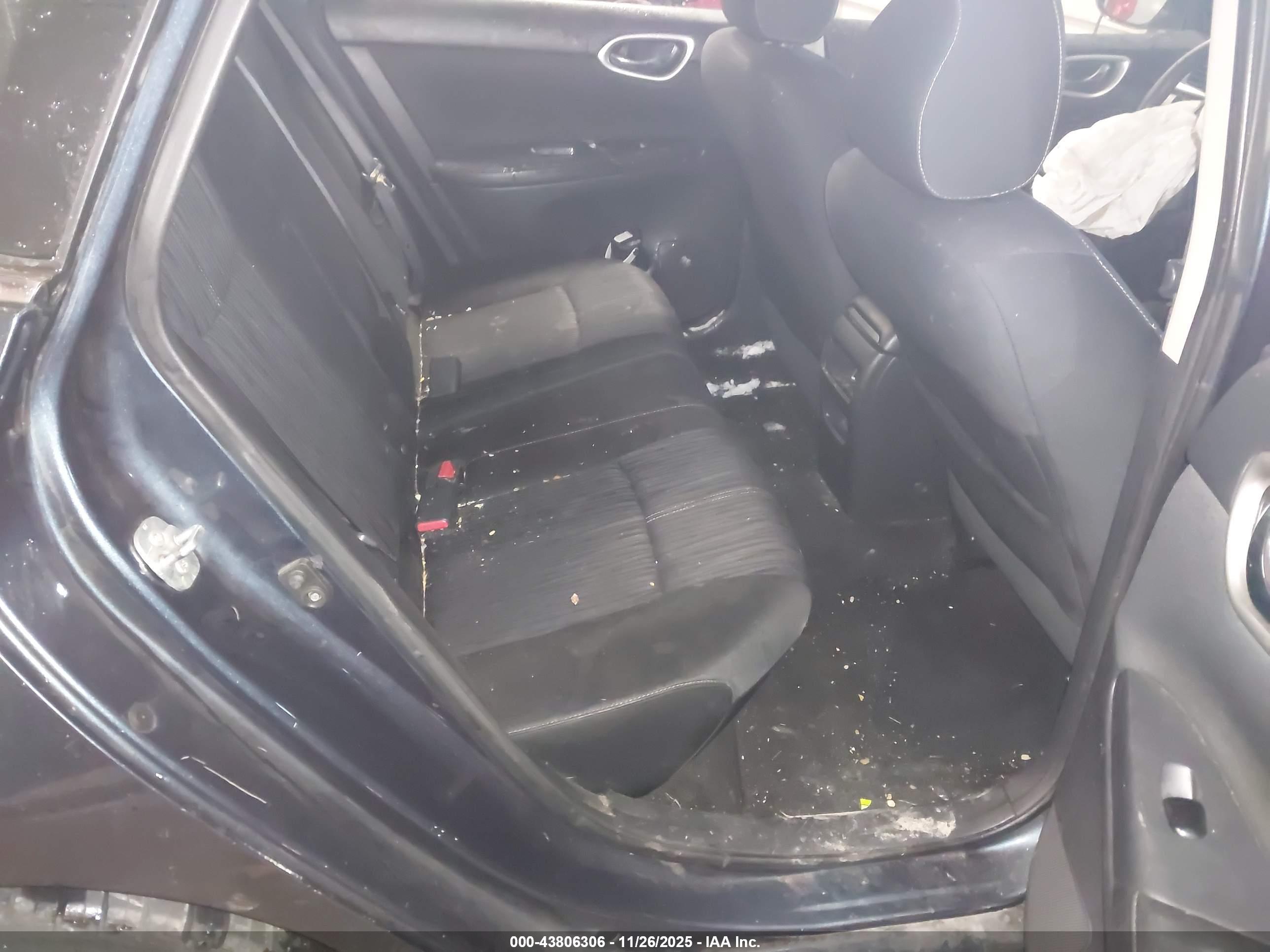 NISSAN SENTRA image 8