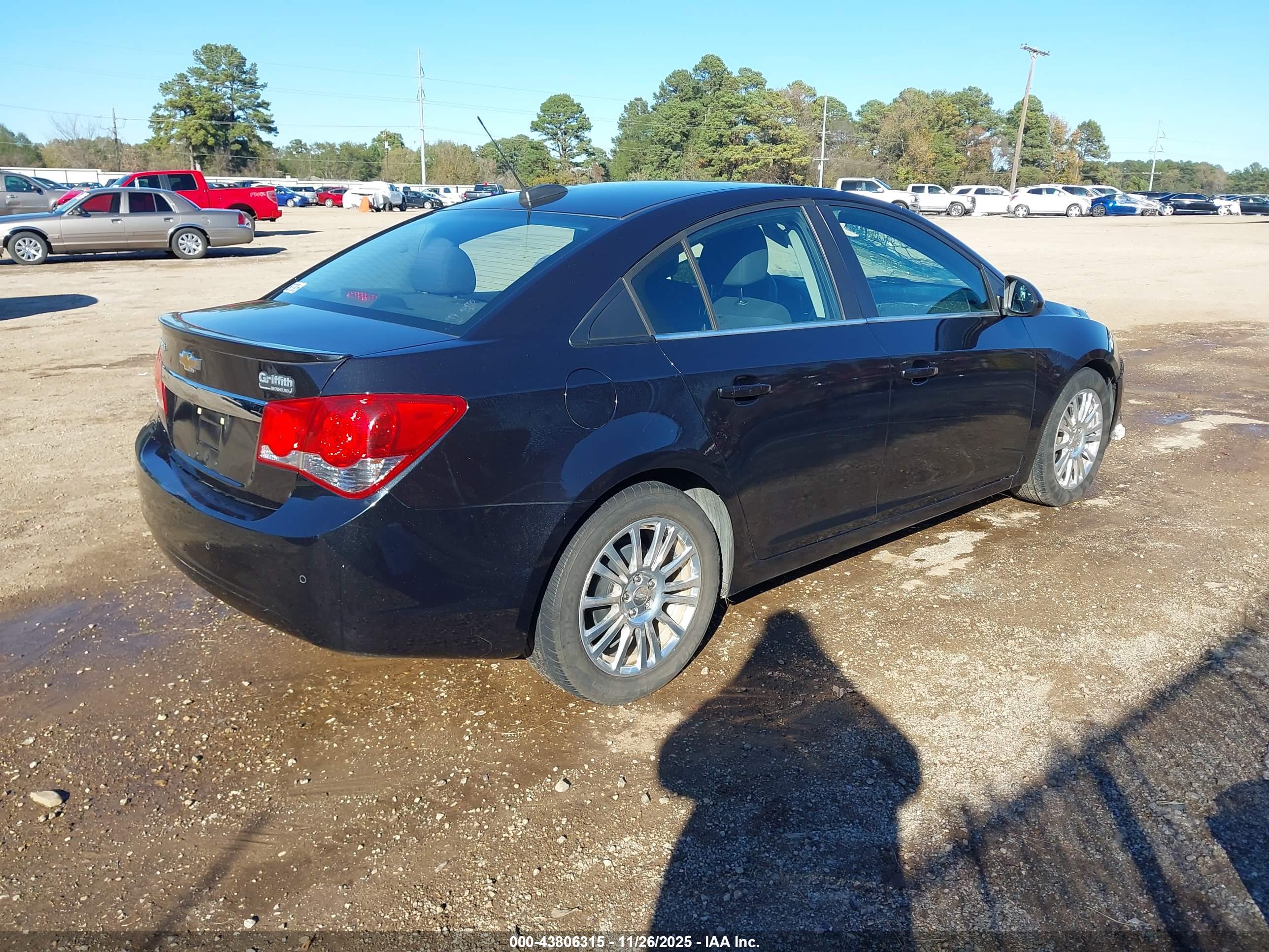 CHEVROLET CRUZE image 4